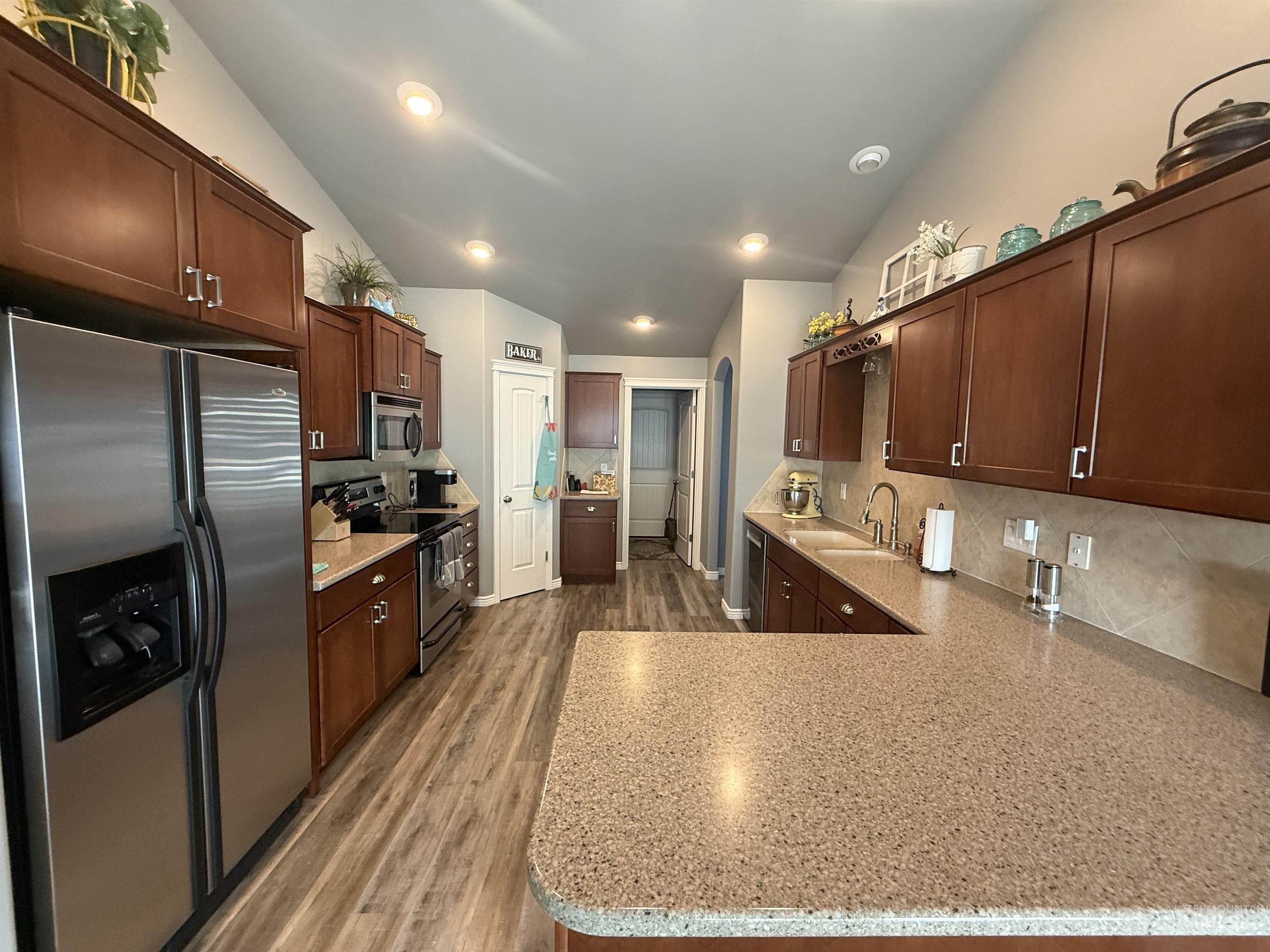 323 Arrowhead Path, Twin Falls, Idaho 83301, 3 Bedrooms, 2 Bathrooms, Residential For Sale, Price $525,000, 98967344