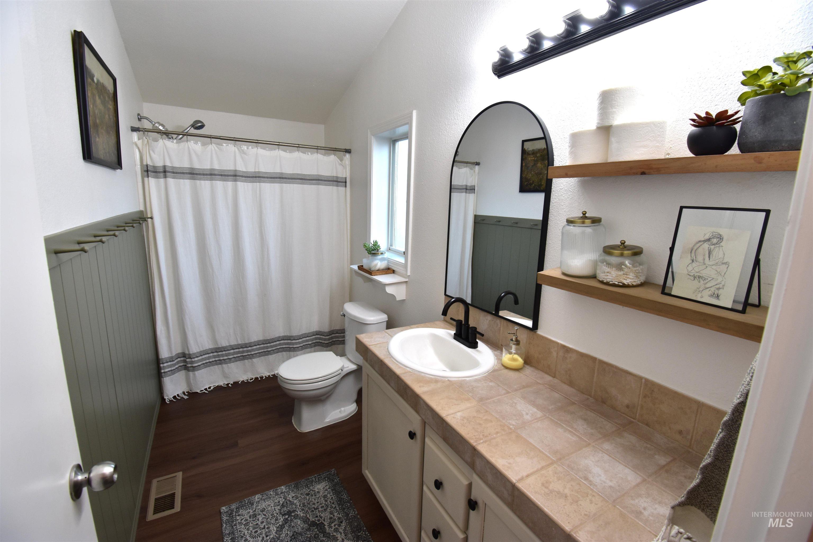 15828 Alverta Ave., Caldwell, Idaho 83607, 4 Bedrooms, 2 Bathrooms, Residential For Sale, Price $350,000, 98967362