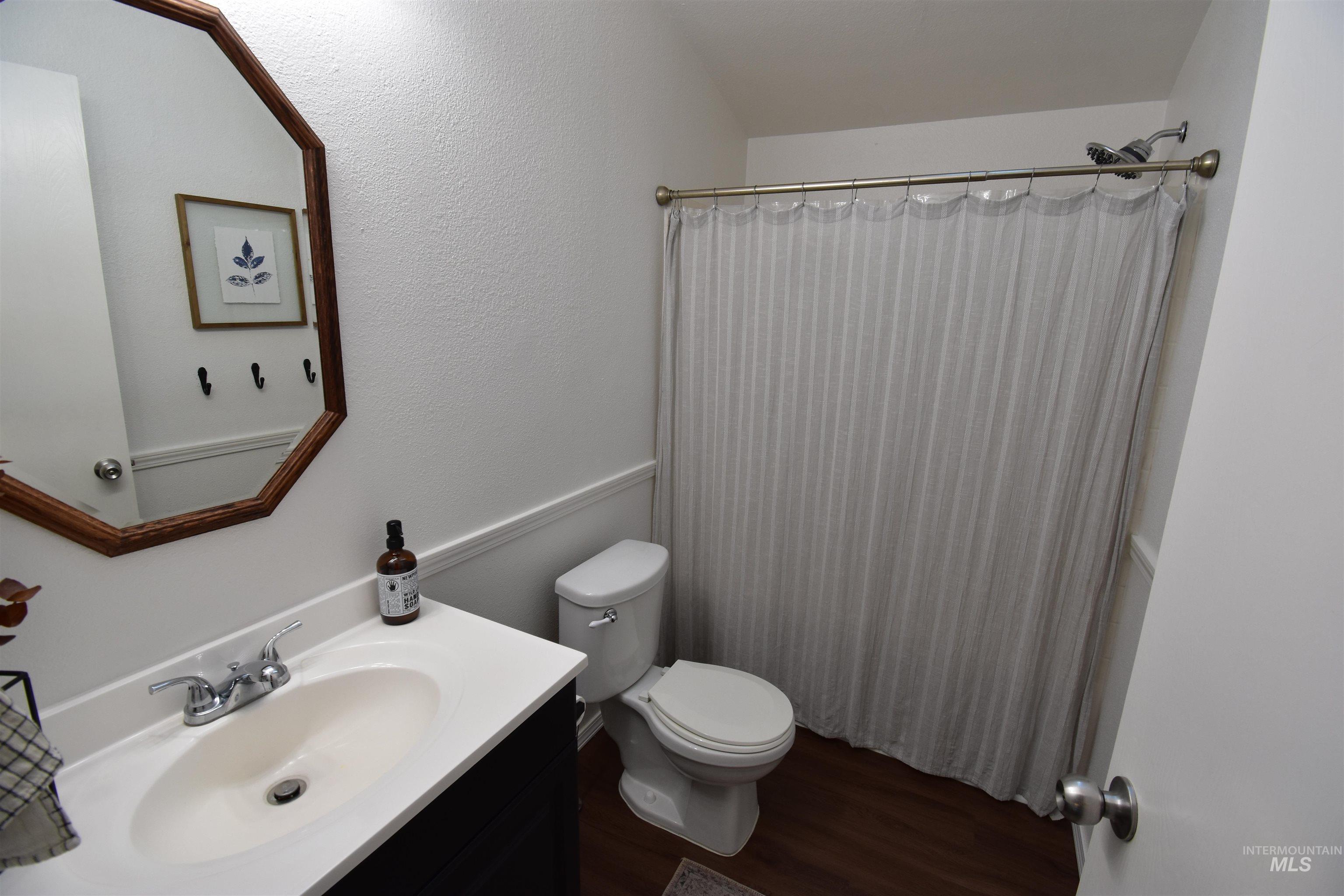 15828 Alverta Ave., Caldwell, Idaho 83607, 4 Bedrooms, 2 Bathrooms, Residential For Sale, Price $350,000, 98967362