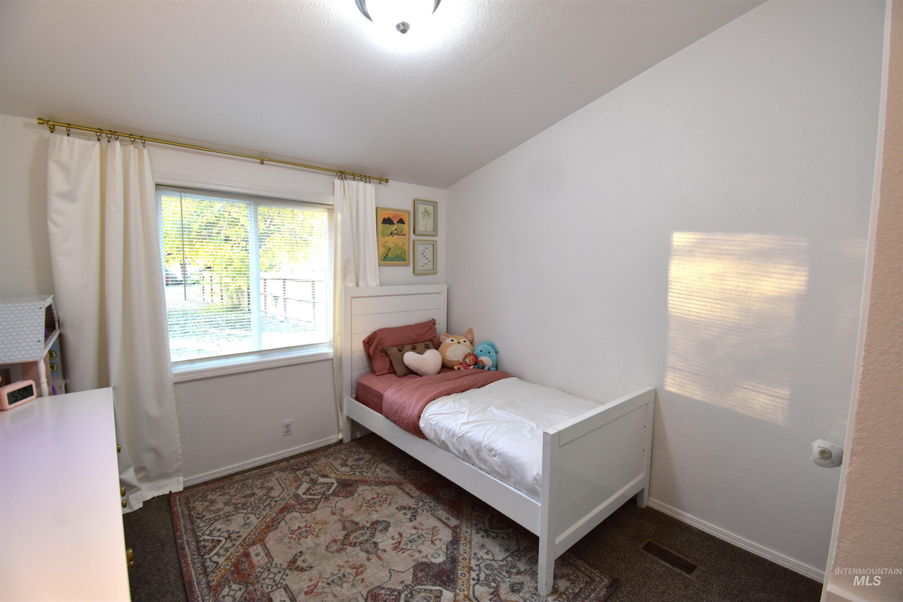 15828 Alverta Ave., Caldwell, Idaho 83607, 4 Bedrooms, 2 Bathrooms, Residential For Sale, Price $350,000, 98967362