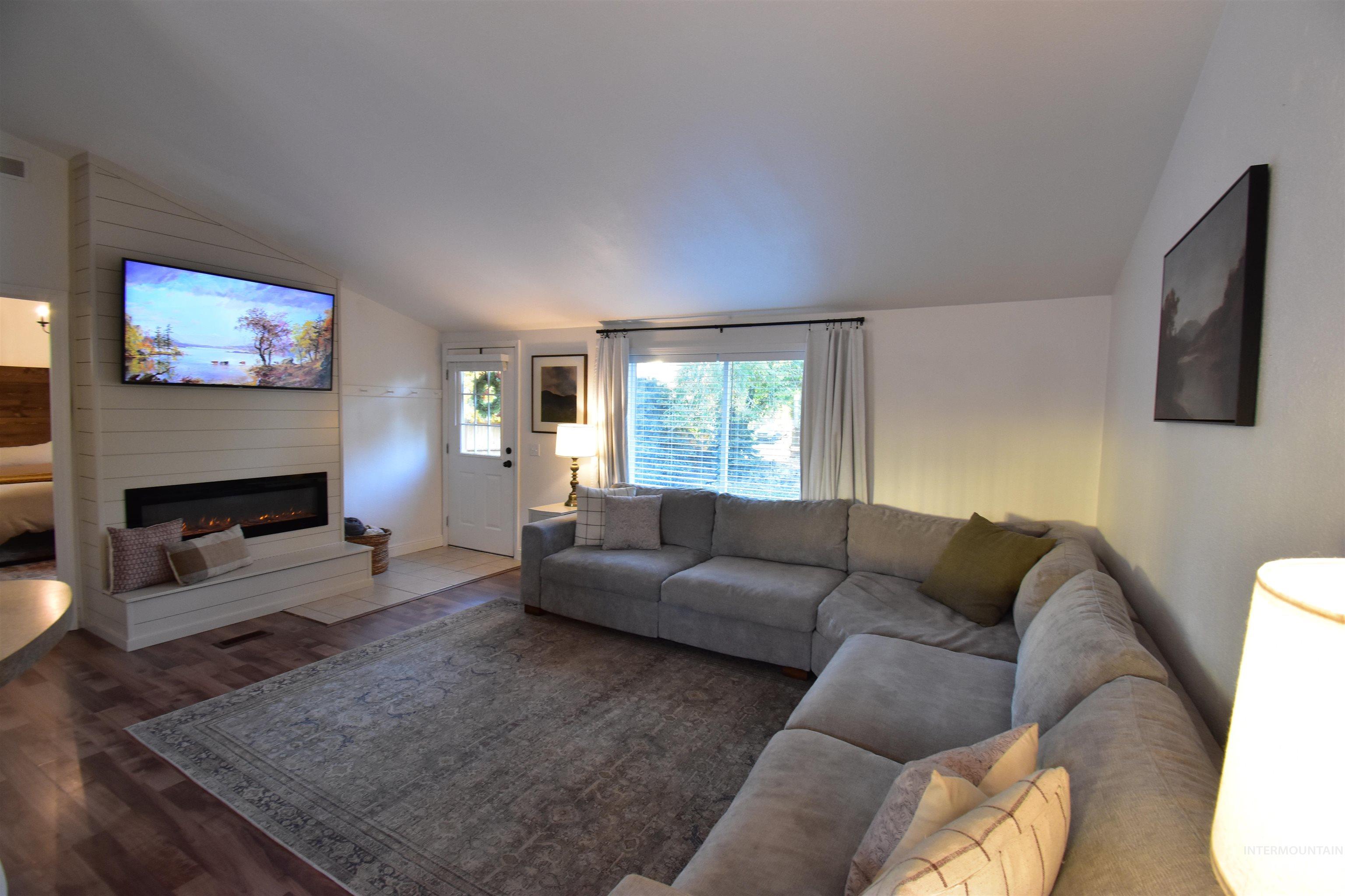 15828 Alverta Ave., Caldwell, Idaho 83607, 4 Bedrooms, 2 Bathrooms, Residential For Sale, Price $350,000, 98967362