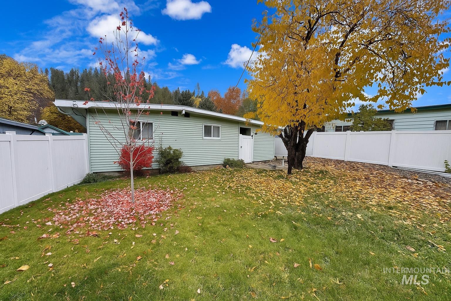 631 Brown Ave, Orofino, Idaho 83544, 2 Bedrooms, 2 Bathrooms, Residential For Sale, Price $259,000, 98967370