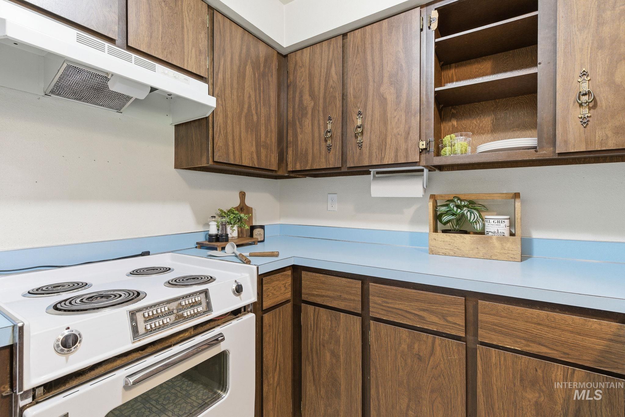 236 N Eagle Glen, Eagle, Idaho 83616, 2 Bedrooms, 2 Bathrooms, Residential For Sale, Price $285,000, 98967372