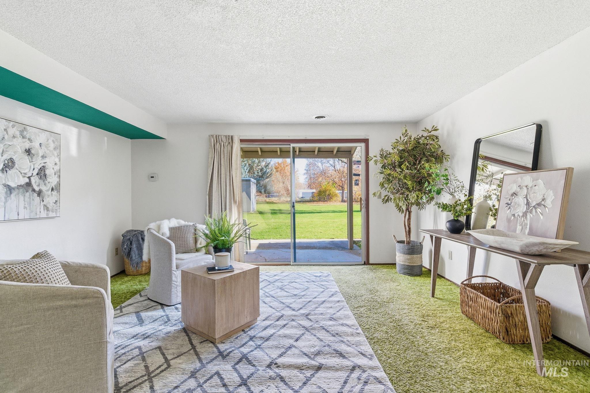 236 N Eagle Glen, Eagle, Idaho 83616, 2 Bedrooms, 2 Bathrooms, Residential For Sale, Price $285,000, 98967372