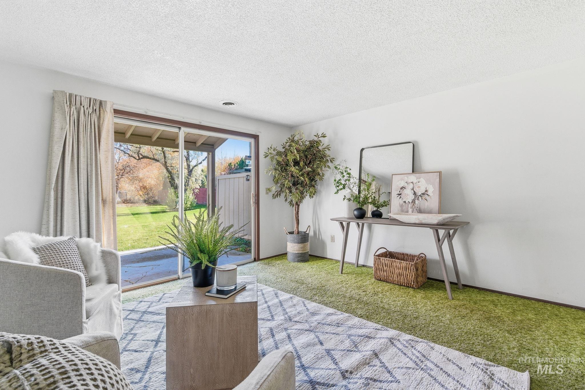 236 N Eagle Glen, Eagle, Idaho 83616, 2 Bedrooms, 2 Bathrooms, Residential For Sale, Price $285,000, 98967372