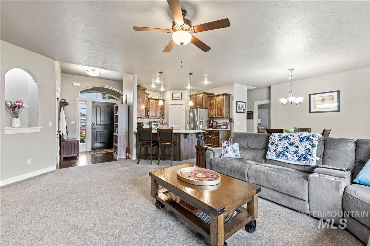 10682 Rain Springs St., Nampa, Idaho 83687-5110, 3 Bedrooms, 2 Bathrooms, Residential For Sale, Price $429,900, 98967375