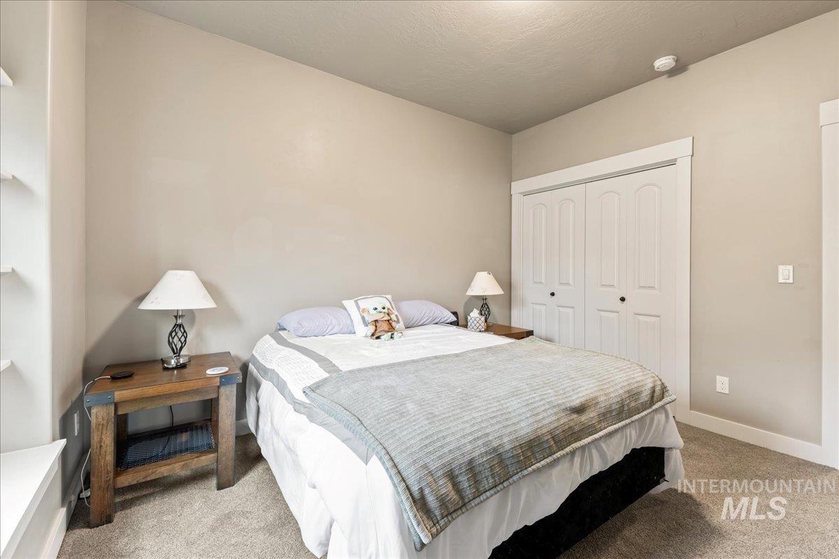 10682 Rain Springs St., Nampa, Idaho 83687-5110, 3 Bedrooms, 2 Bathrooms, Residential For Sale, Price $429,900, 98967375