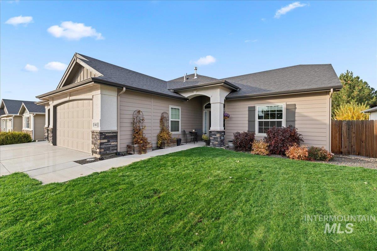 10682 Rain Springs St., Nampa, Idaho 83687-5110, 3 Bedrooms, 2 Bathrooms, Residential For Sale, Price $429,900, 98967375