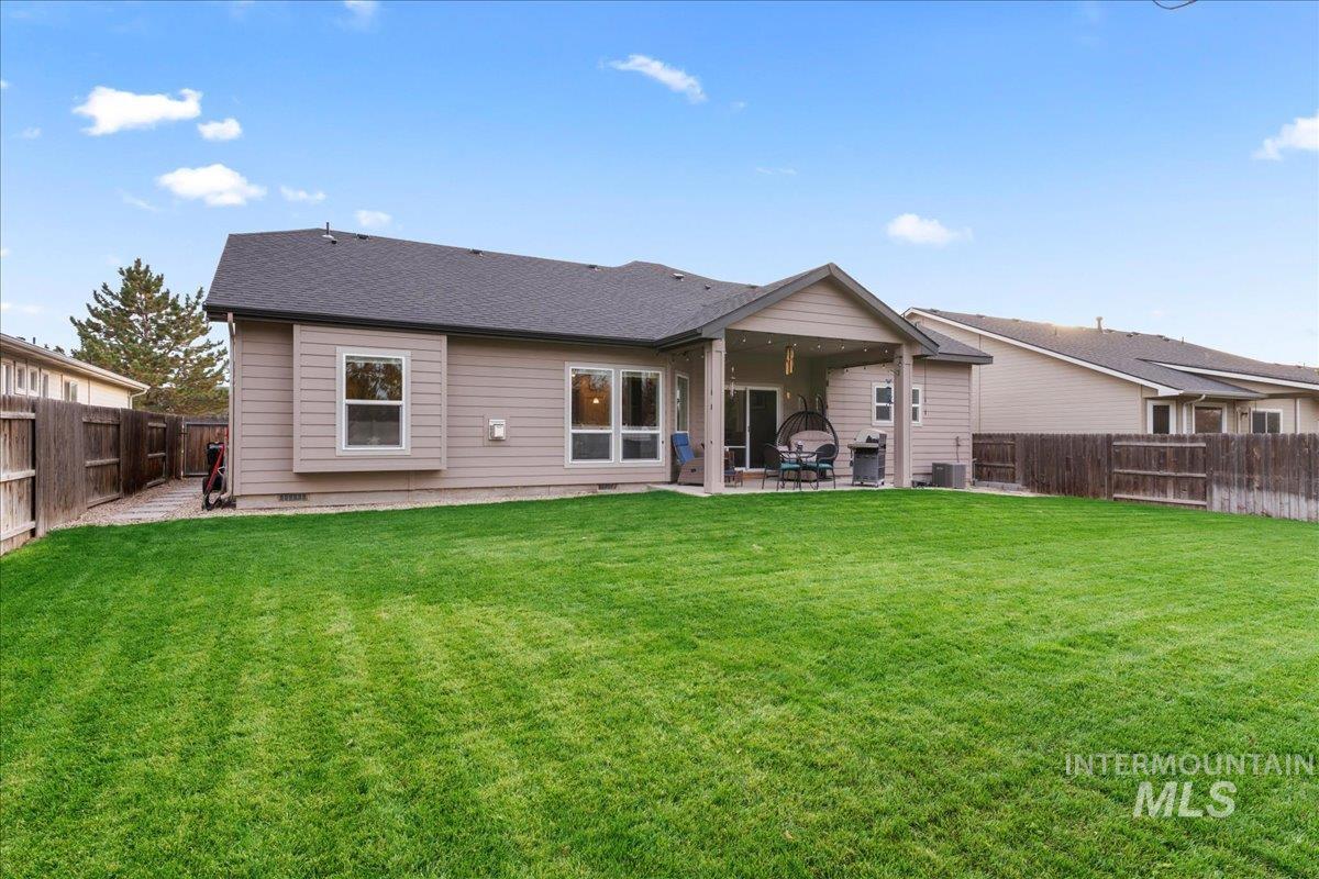 10682 Rain Springs St., Nampa, Idaho 83687-5110, 3 Bedrooms, 2 Bathrooms, Residential For Sale, Price $429,900, 98967375