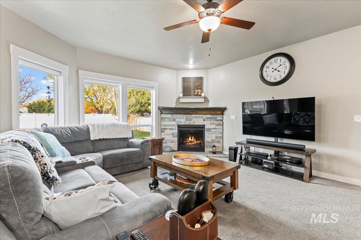 10682 Rain Springs St., Nampa, Idaho 83687-5110, 3 Bedrooms, 2 Bathrooms, Residential For Sale, Price $429,900, 98967375