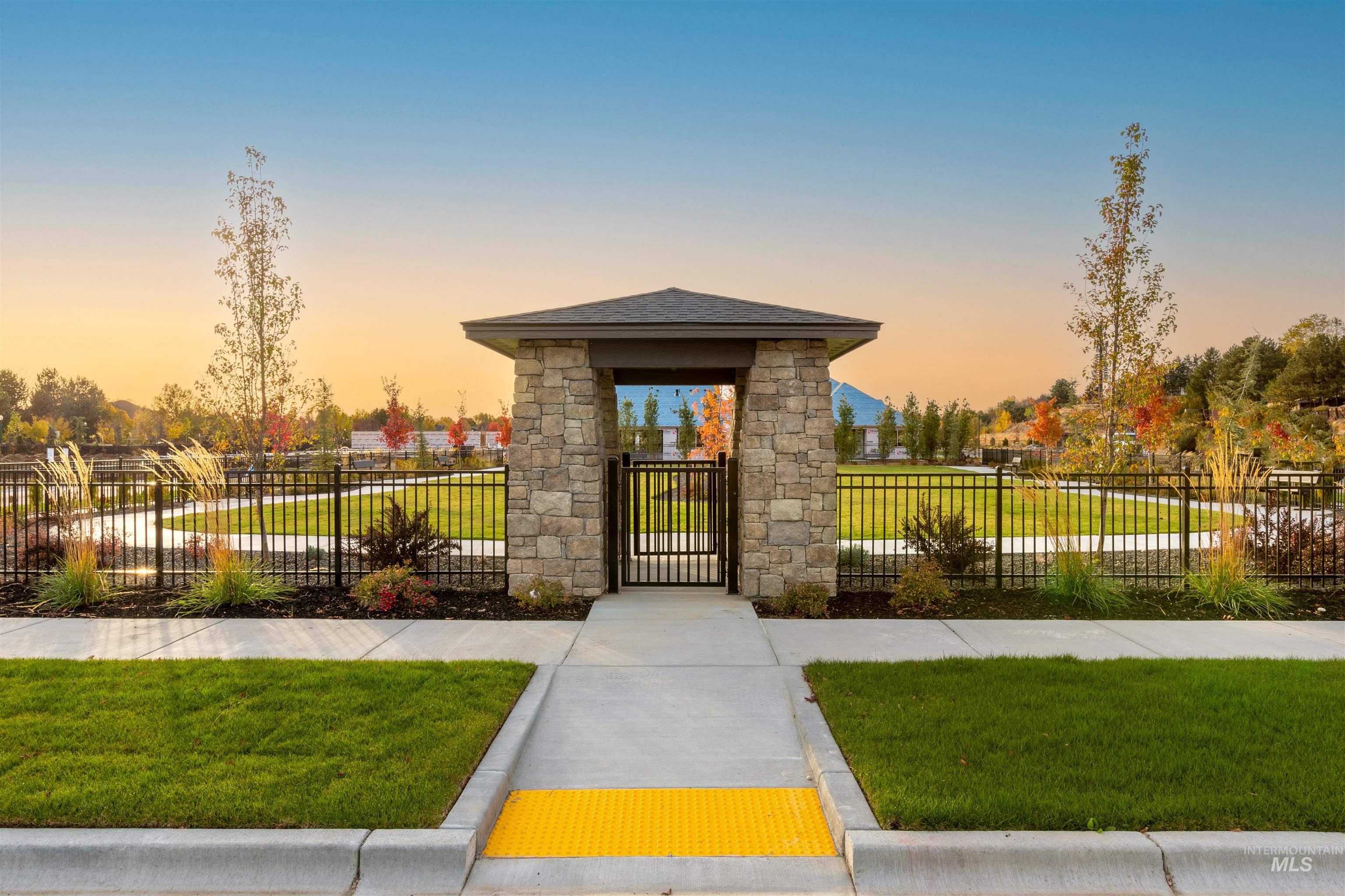 1122 E Rockhurst Ln, Eagle, Idaho 83616, 4 Bedrooms, 2 Bathrooms, Residential For Sale, Price $679,800, 98967376