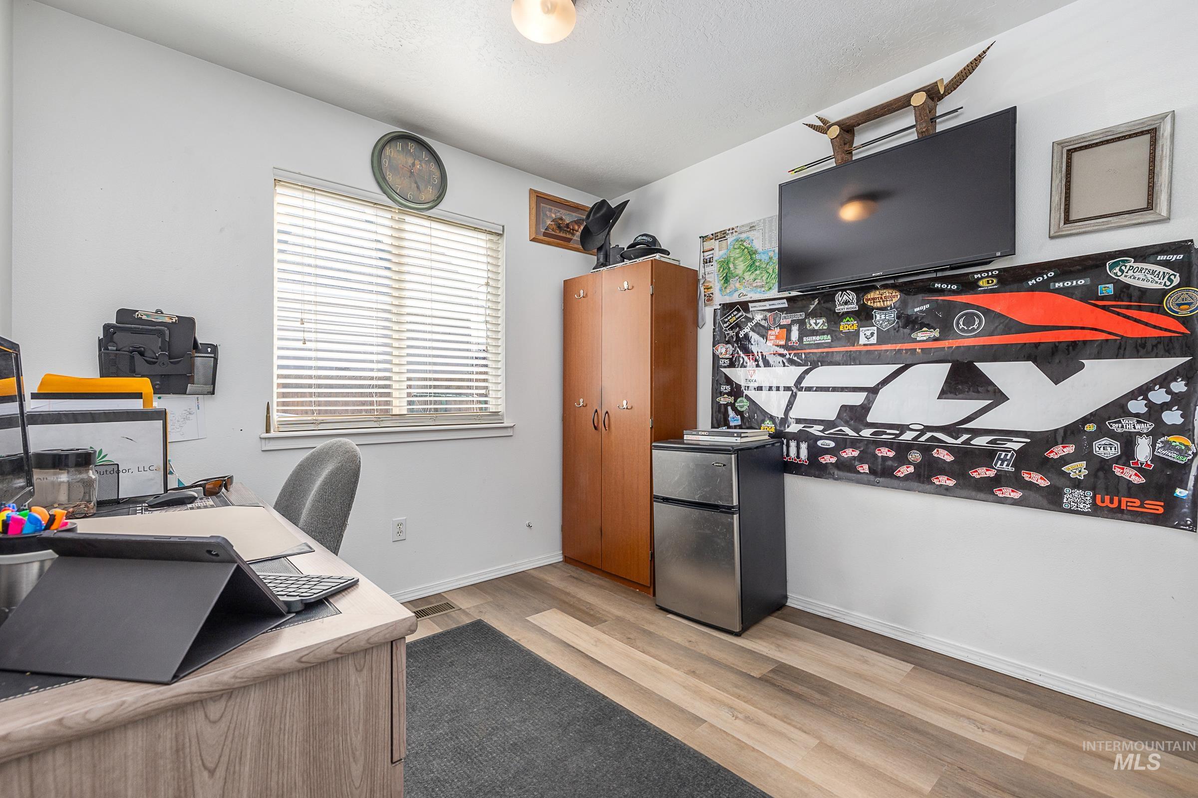 1866 N Buckler Way, Kuna, Idaho 83634, 3 Bedrooms, 2 Bathrooms, Residential For Sale, Price $379,900, 98967381