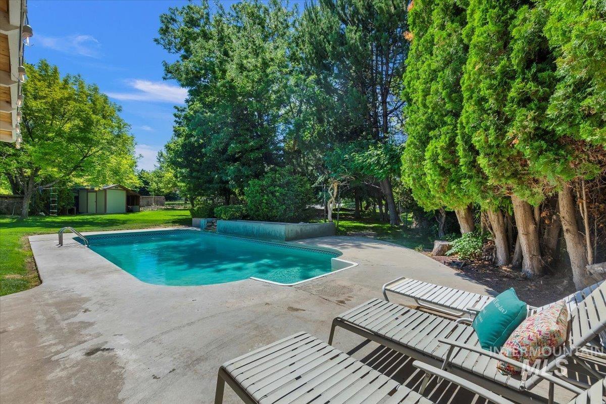 13712 Jarett St., Caldwell, Idaho 83607, 3 Bedrooms, 2.5 Bathrooms, Residential For Sale, Price $574,990, 98967389