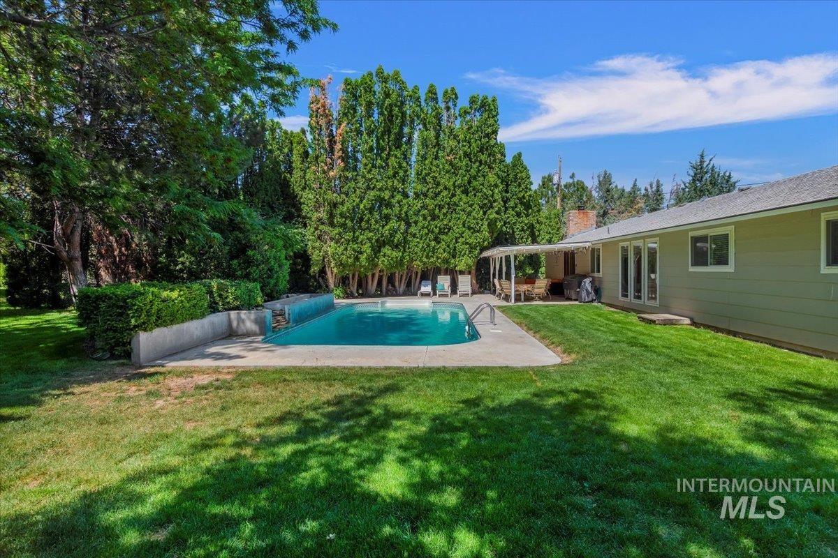 13712 Jarett St., Caldwell, Idaho 83607, 3 Bedrooms, 2.5 Bathrooms, Residential For Sale, Price $574,990, 98967389