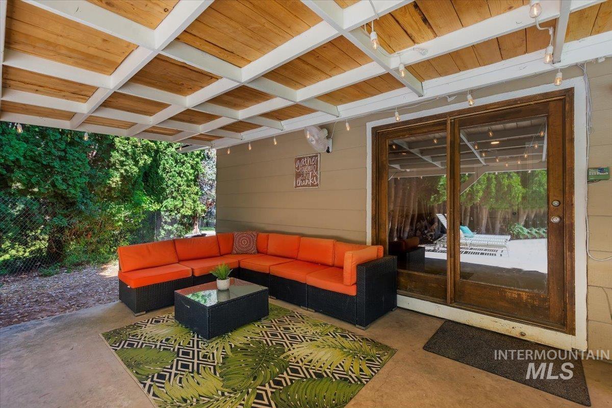 13712 Jarett St., Caldwell, Idaho 83607, 3 Bedrooms, 2.5 Bathrooms, Residential For Sale, Price $574,990, 98967389