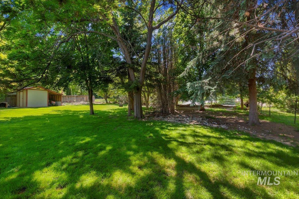 13712 Jarett St., Caldwell, Idaho 83607, 3 Bedrooms, 2.5 Bathrooms, Residential For Sale, Price $574,990, 98967389