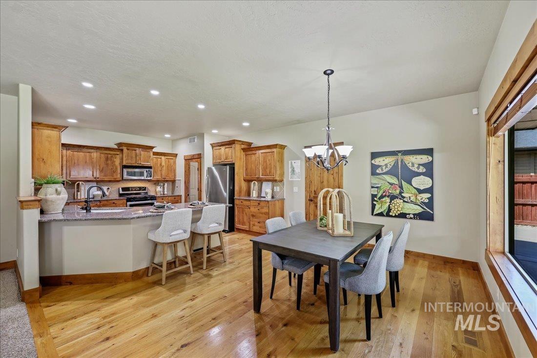 506 E Havasu Falls St., Meridian, Idaho 83646, 3 Bedrooms, 2.5 Bathrooms, Residential For Sale, Price $648,500, 98967392