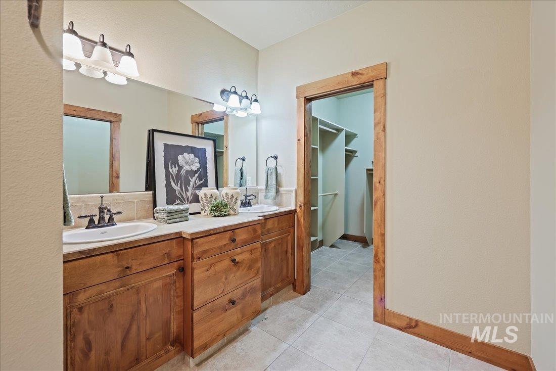 506 E Havasu Falls St., Meridian, Idaho 83646, 3 Bedrooms, 2.5 Bathrooms, Residential For Sale, Price $648,500, 98967392