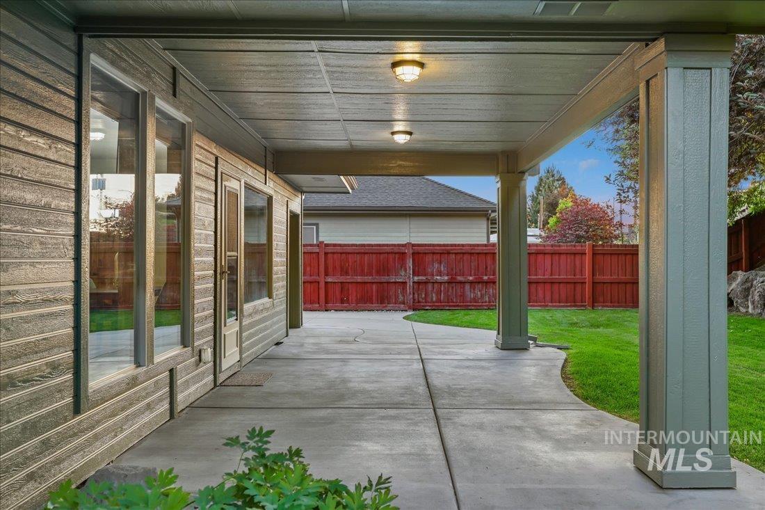 506 E Havasu Falls St., Meridian, Idaho 83646, 3 Bedrooms, 2.5 Bathrooms, Residential For Sale, Price $648,500, 98967392