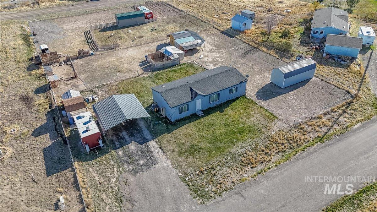 2436 B Oakley Ave, Hollister, Idaho 83301, 3 Bedrooms, 2 Bathrooms, Residential For Sale, Price $335,000, 98967395