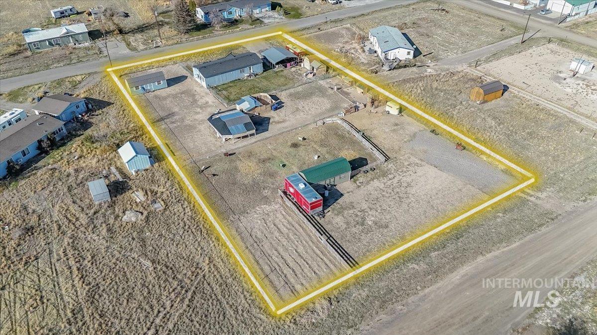 2436 B Oakley Ave, Hollister, Idaho 83301, 3 Bedrooms, 2 Bathrooms, Residential For Sale, Price $335,000, 98967395