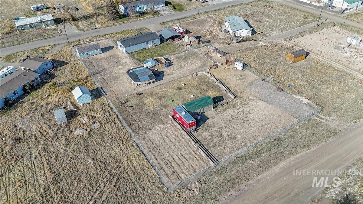 2436 B Oakley Ave, Hollister, Idaho 83301, 3 Bedrooms, 2 Bathrooms, Residential For Sale, Price $335,000, 98967395