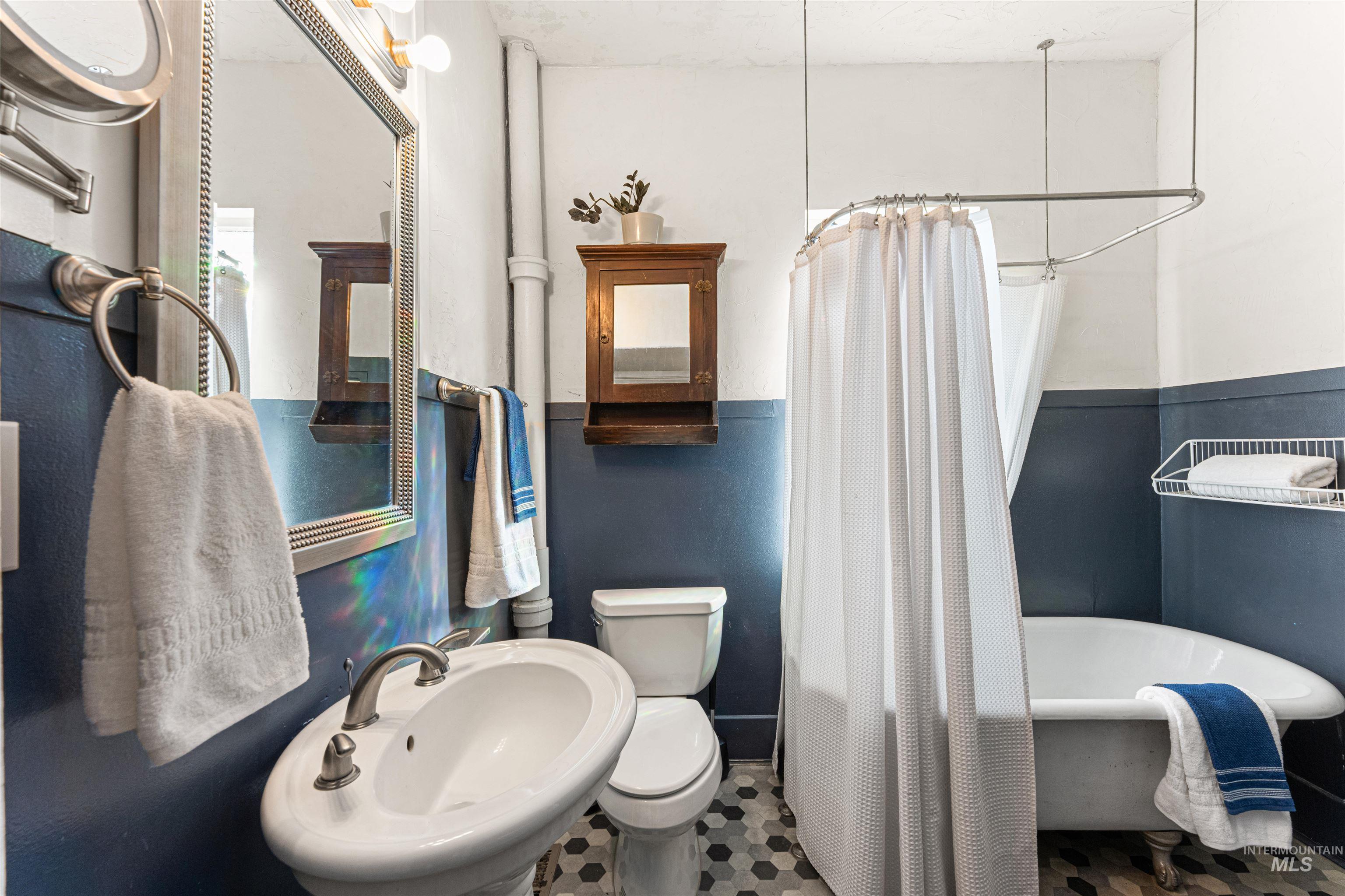 1123 Rosenlof Ave, Nampa, Idaho 83687, 2 Bedrooms, 1 Bathroom, Residential For Sale, Price $299,900, 98967397