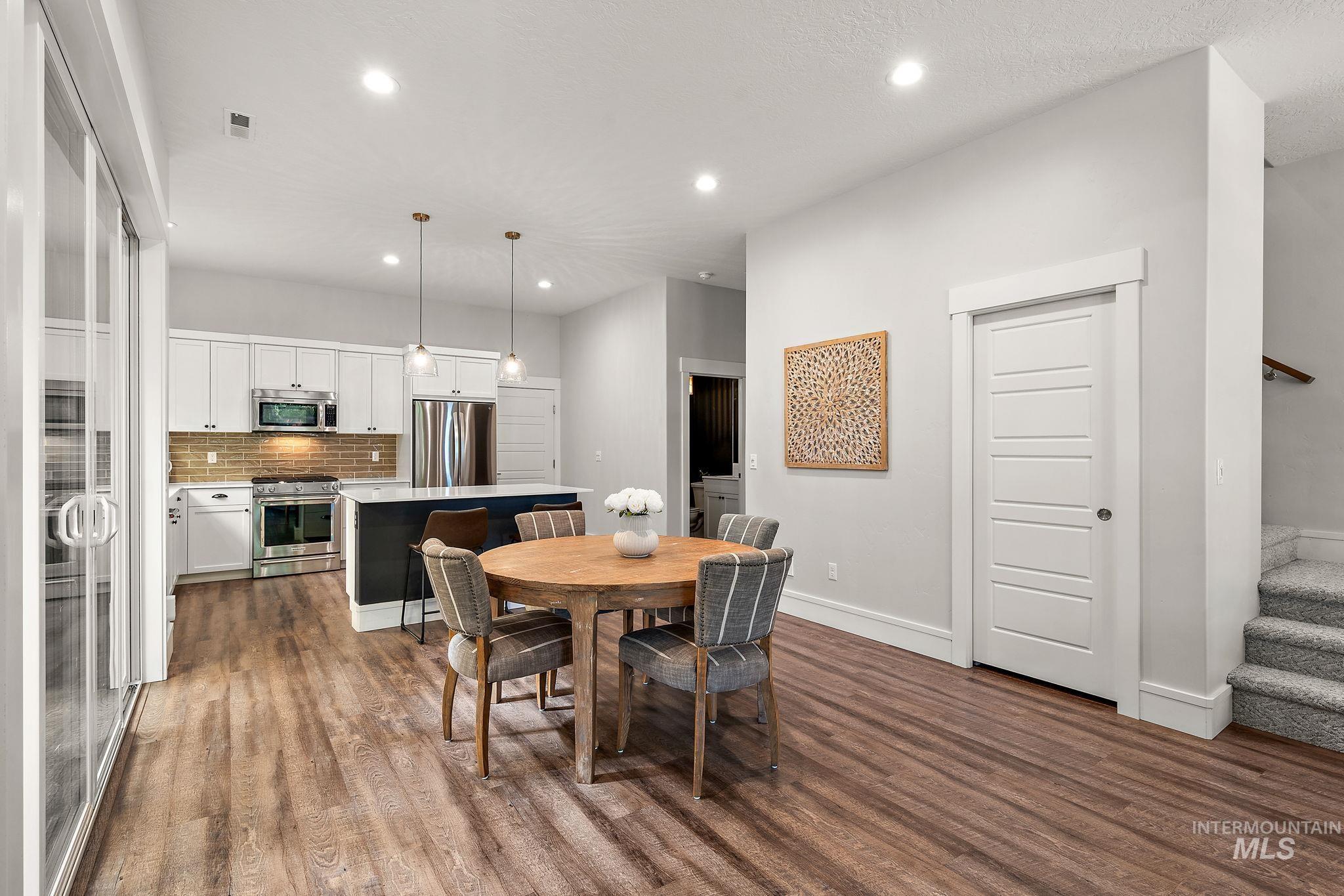 1234 E Lone Shore Dr, Eagle, Idaho 83616, 3 Bedrooms, 2.5 Bathrooms, Residential For Sale, Price $699,000, 98967401