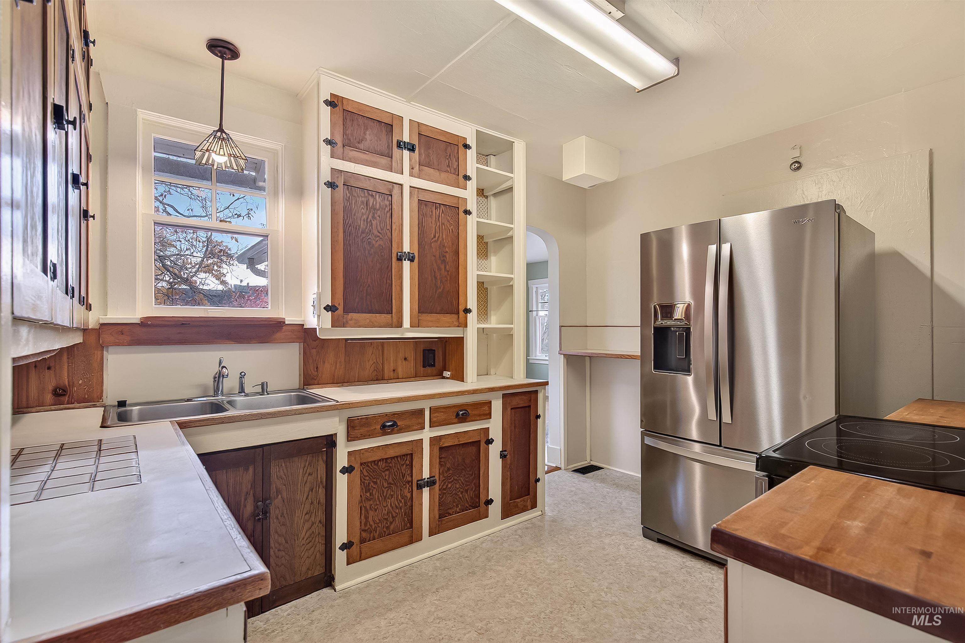 727 3rd Street, Lewiston, Idaho 83501, 3 Bedrooms, 2 Bathrooms, Residential For Sale, Price $325,000, 98967409