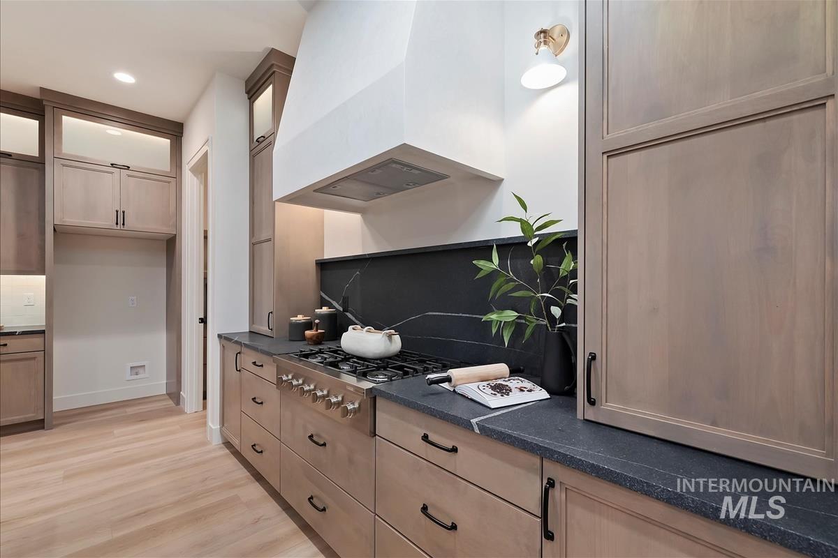 9989 W Bouvardia St, Star, Idaho 83669, 4 Bedrooms, 3.5 Bathrooms, Residential For Sale, Price $1,064,900, 98967413