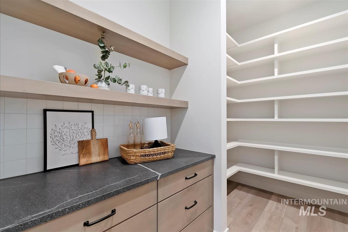 9989 W Bouvardia St, Star, Idaho 83669, 4 Bedrooms, 3.5 Bathrooms, Residential For Sale, Price $1,064,900, 98967413