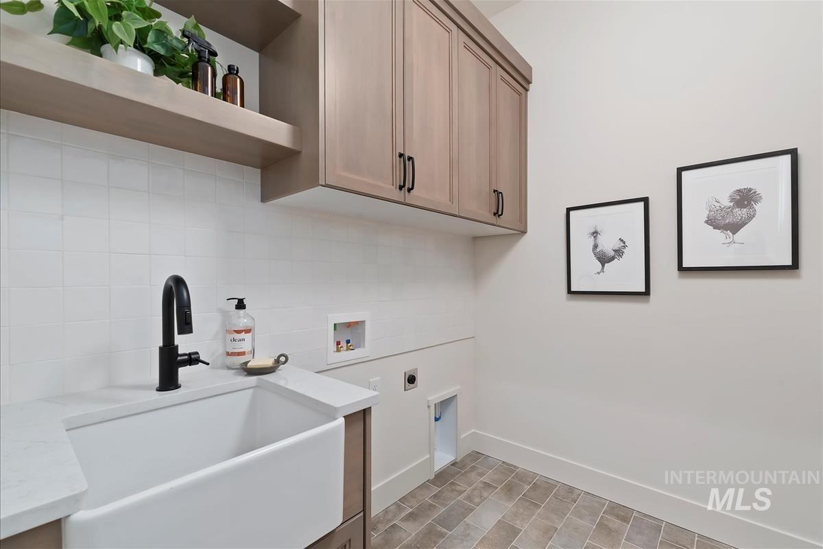 9989 W Bouvardia St, Star, Idaho 83669, 4 Bedrooms, 3.5 Bathrooms, Residential For Sale, Price $1,064,900, 98967413