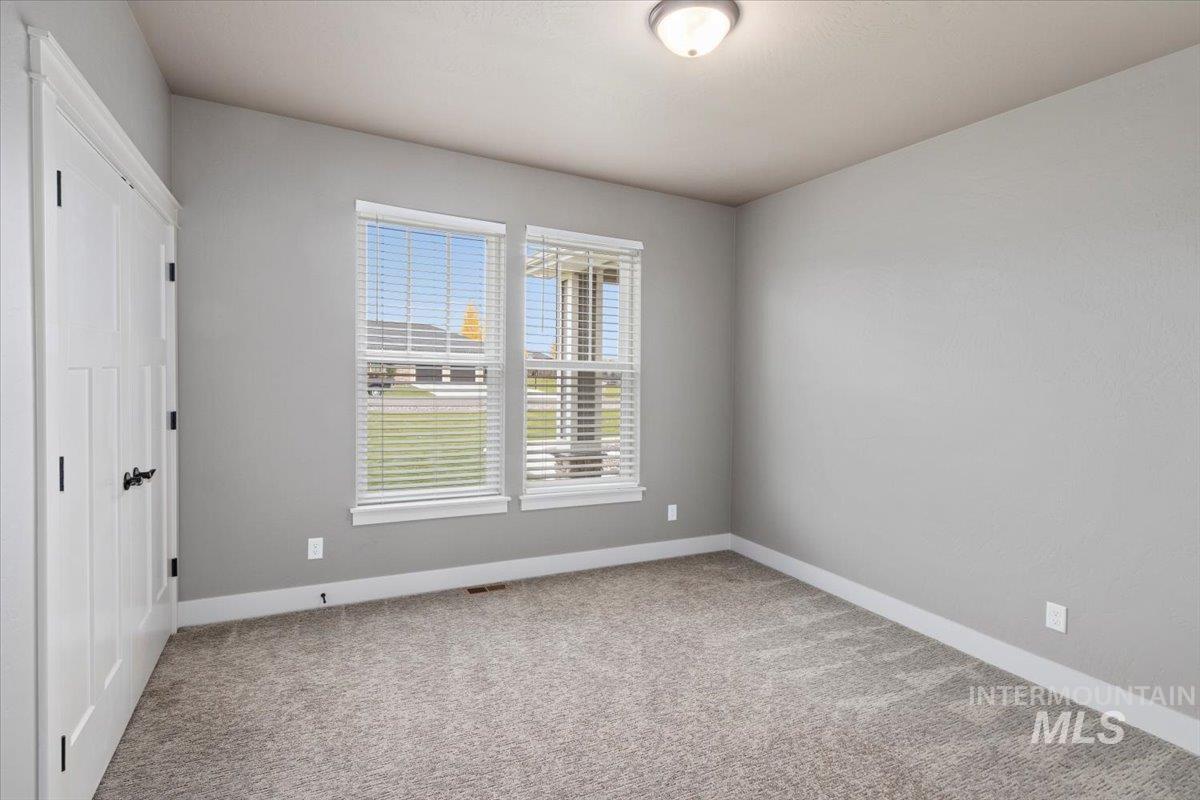 3989 N 3620 E, Kimberly, Idaho 83341-5053, 4 Bedrooms, 2.5 Bathrooms, Residential For Sale, Price $729,900, 98967416