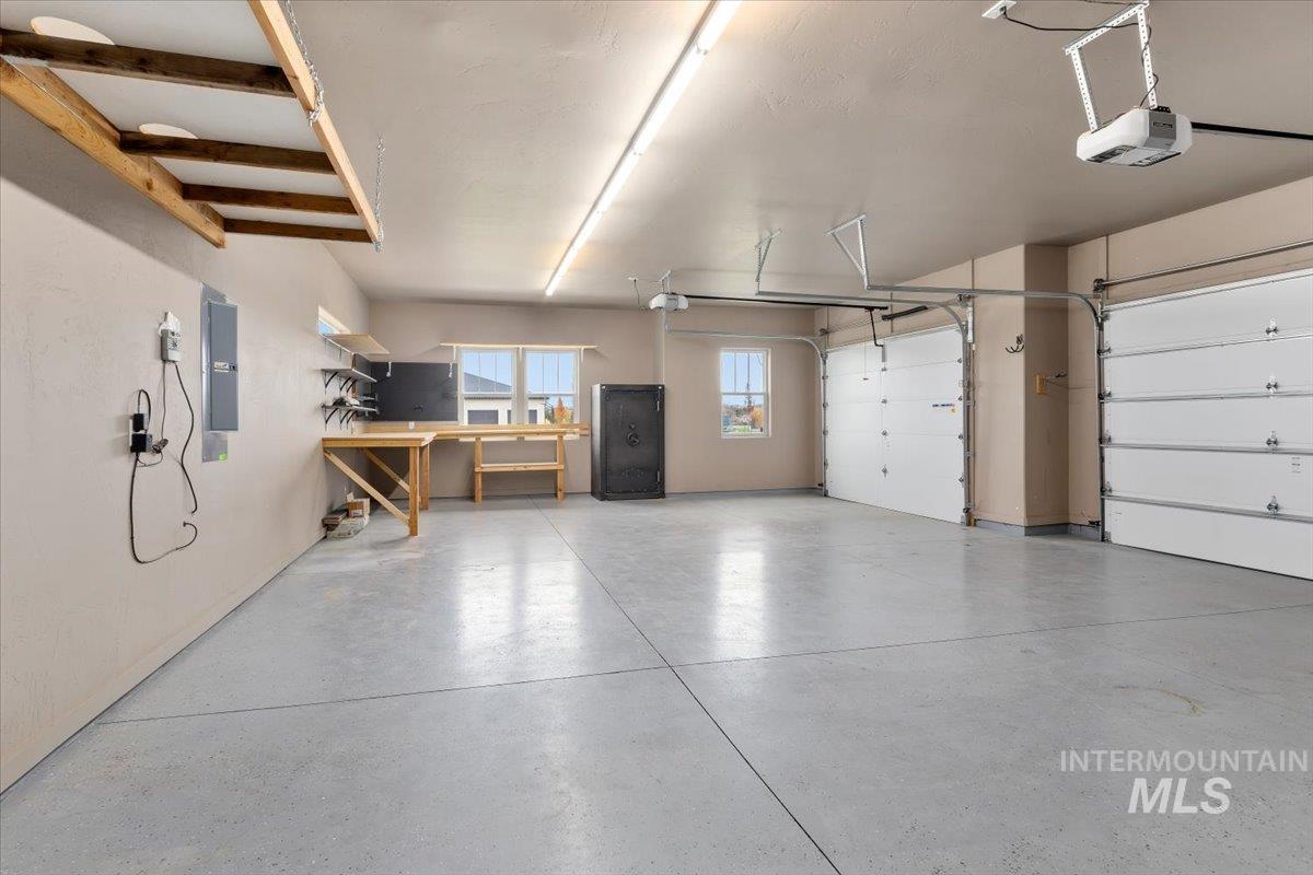 3989 N 3620 E, Kimberly, Idaho 83341-5053, 4 Bedrooms, 2.5 Bathrooms, Residential For Sale, Price $729,900, 98967416