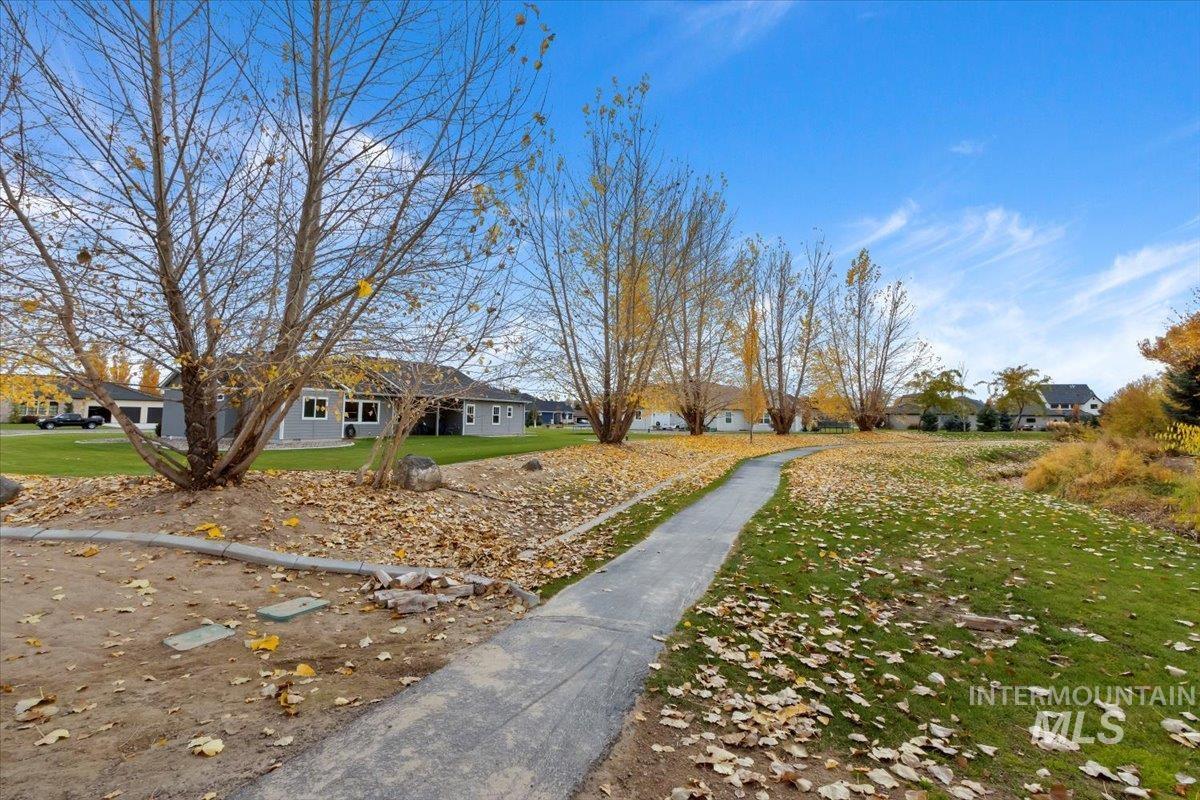 3989 N 3620 E, Kimberly, Idaho 83341-5053, 4 Bedrooms, 2.5 Bathrooms, Residential For Sale, Price $729,900, 98967416