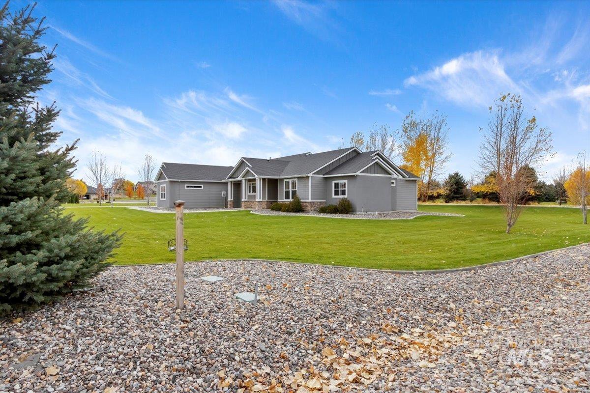 3989 N 3620 E, Kimberly, Idaho 83341-5053, 4 Bedrooms, 2.5 Bathrooms, Residential For Sale, Price $729,900, 98967416