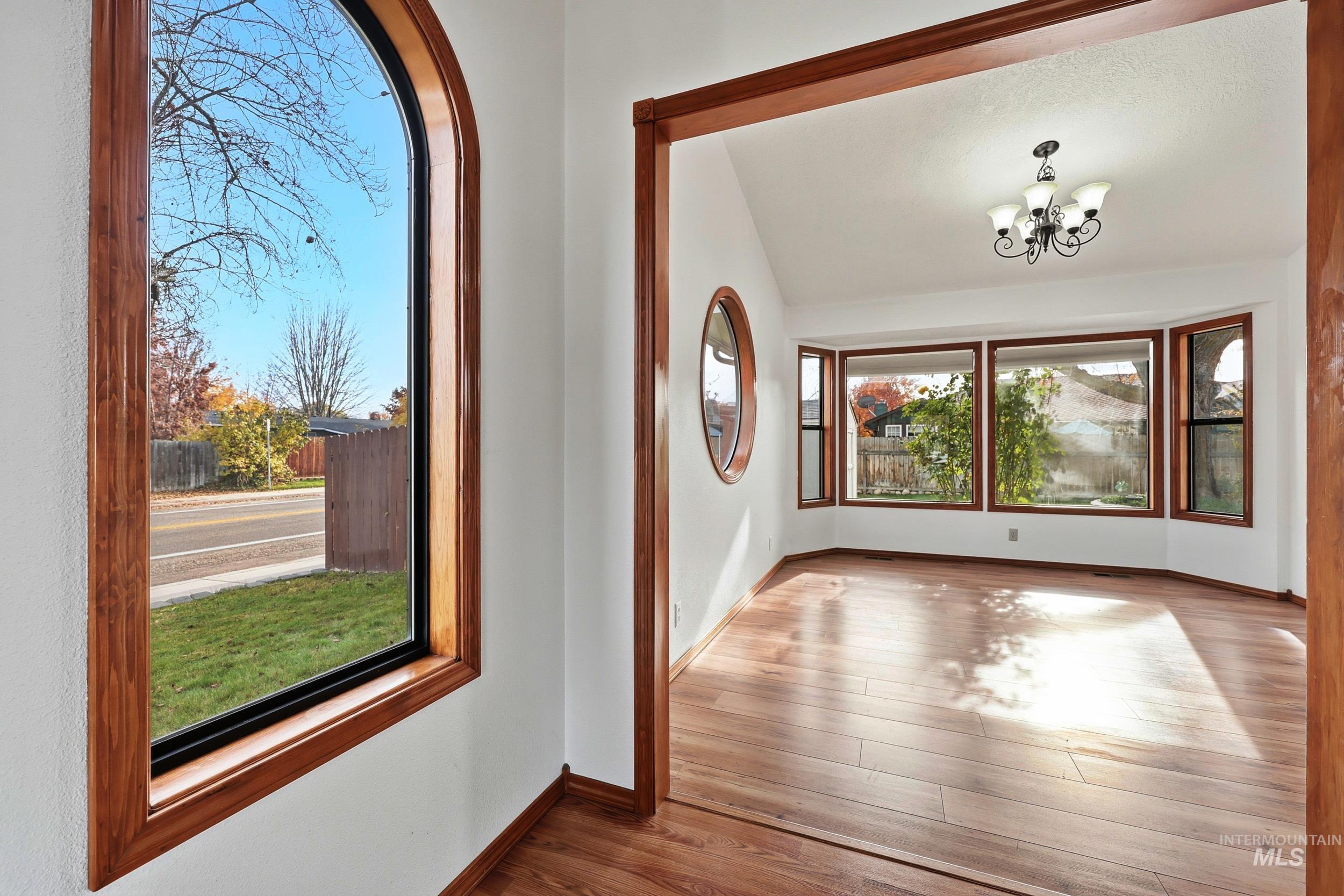 9807 Edna, Boise, Idaho 83704, 3 Bedrooms, 2 Bathrooms, Residential For Sale, Price $440,000, 98967417