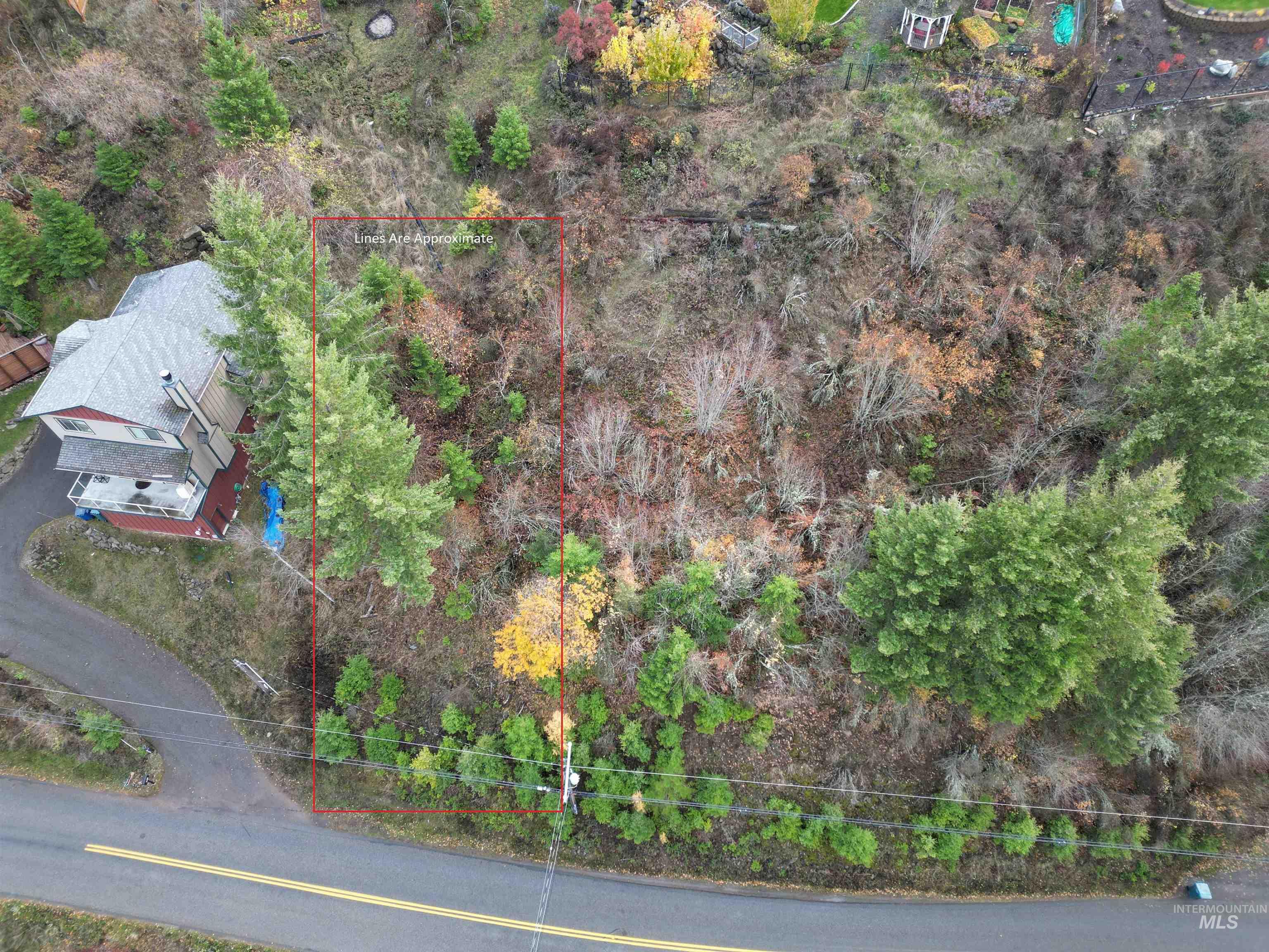 View from above of property with property boundaries highlighted