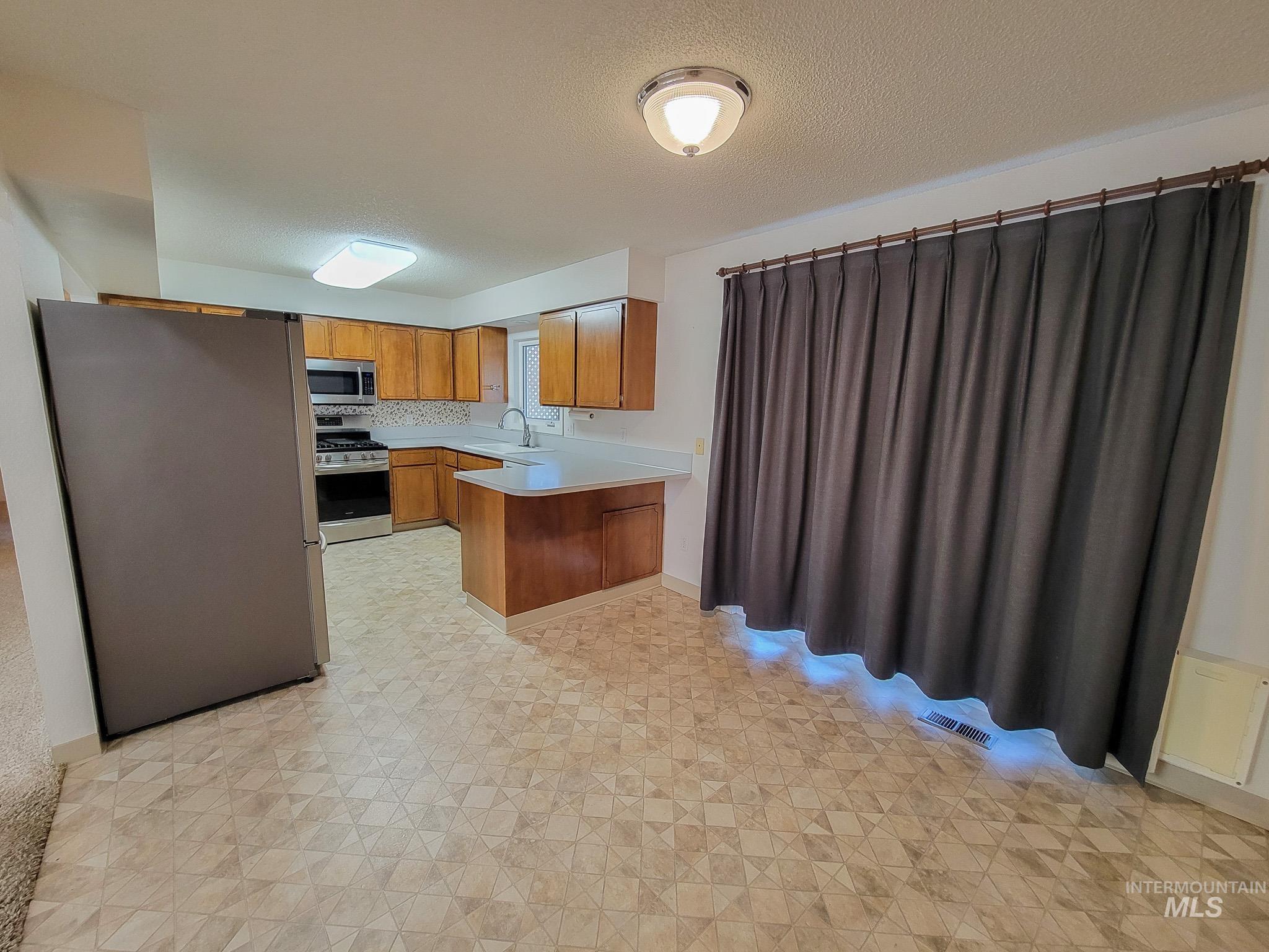 1815 Powers Drive, Lewiston, Idaho 83501, 4 Bedrooms, 2 Bathrooms, Residential For Sale, Price $432,500, 98967436