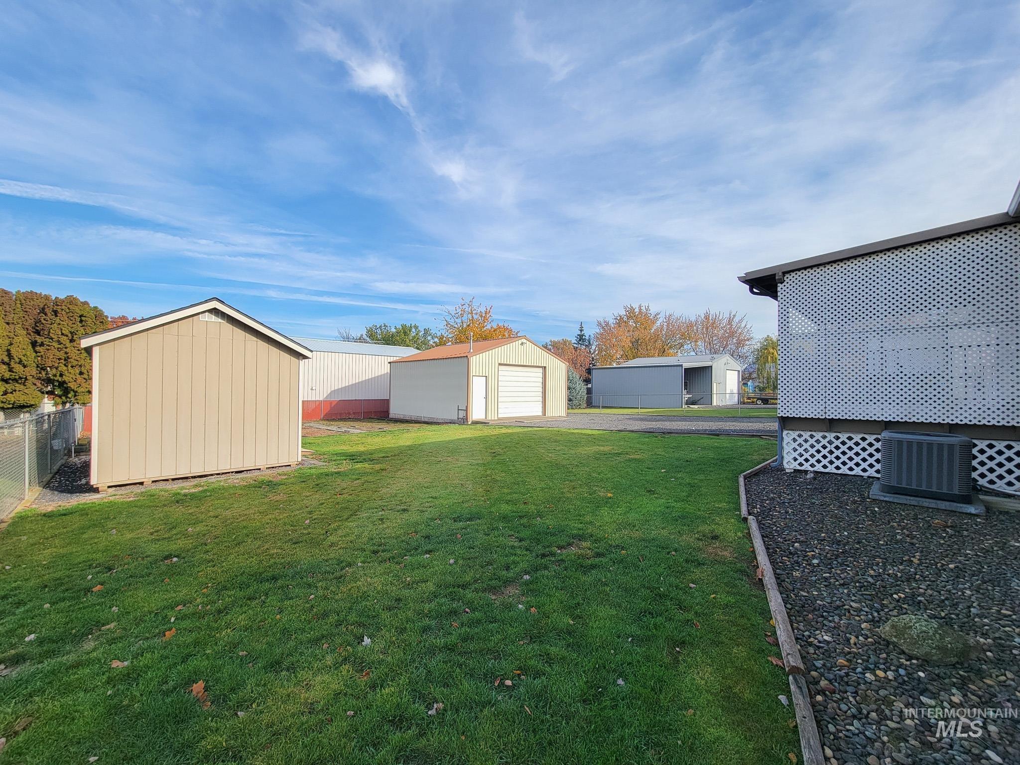 1815 Powers Drive, Lewiston, Idaho 83501, 4 Bedrooms, 2 Bathrooms, Residential For Sale, Price $432,500, 98967436