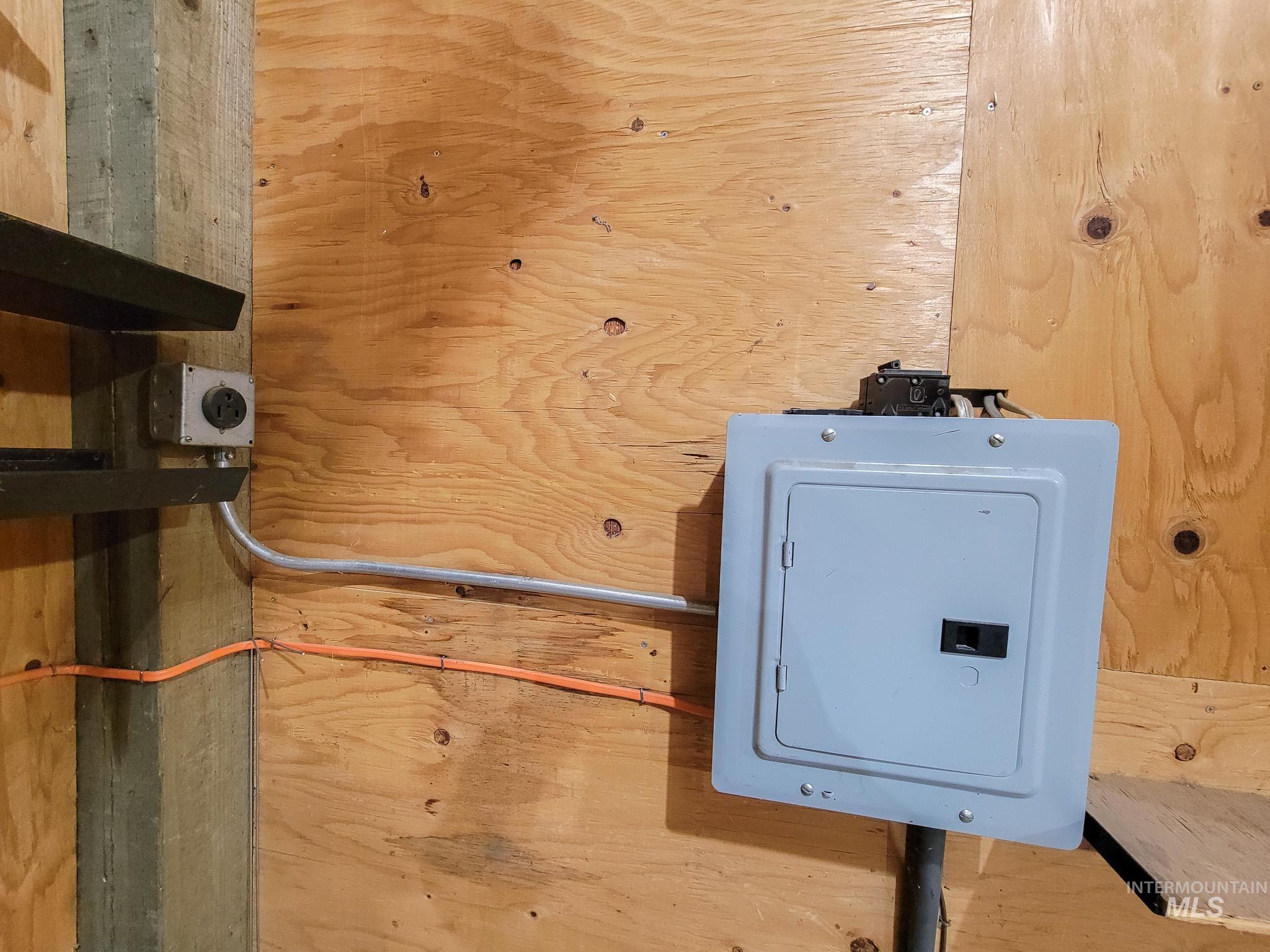 1815 Powers Drive, Lewiston, Idaho 83501, 4 Bedrooms, 2 Bathrooms, Residential For Sale, Price $432,500, 98967436