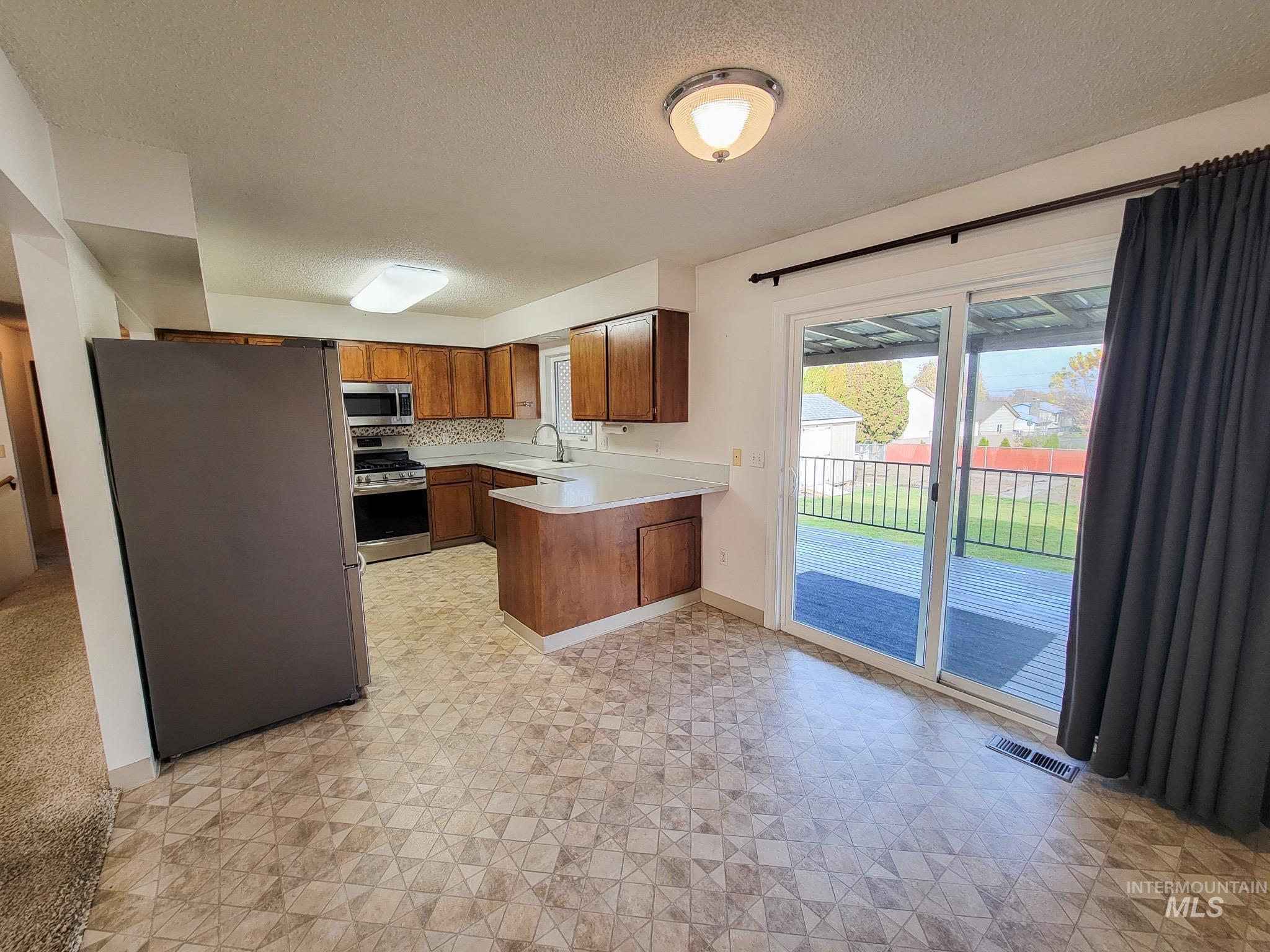 1815 Powers Drive, Lewiston, Idaho 83501, 4 Bedrooms, 2 Bathrooms, Residential For Sale, Price $432,500, 98967436