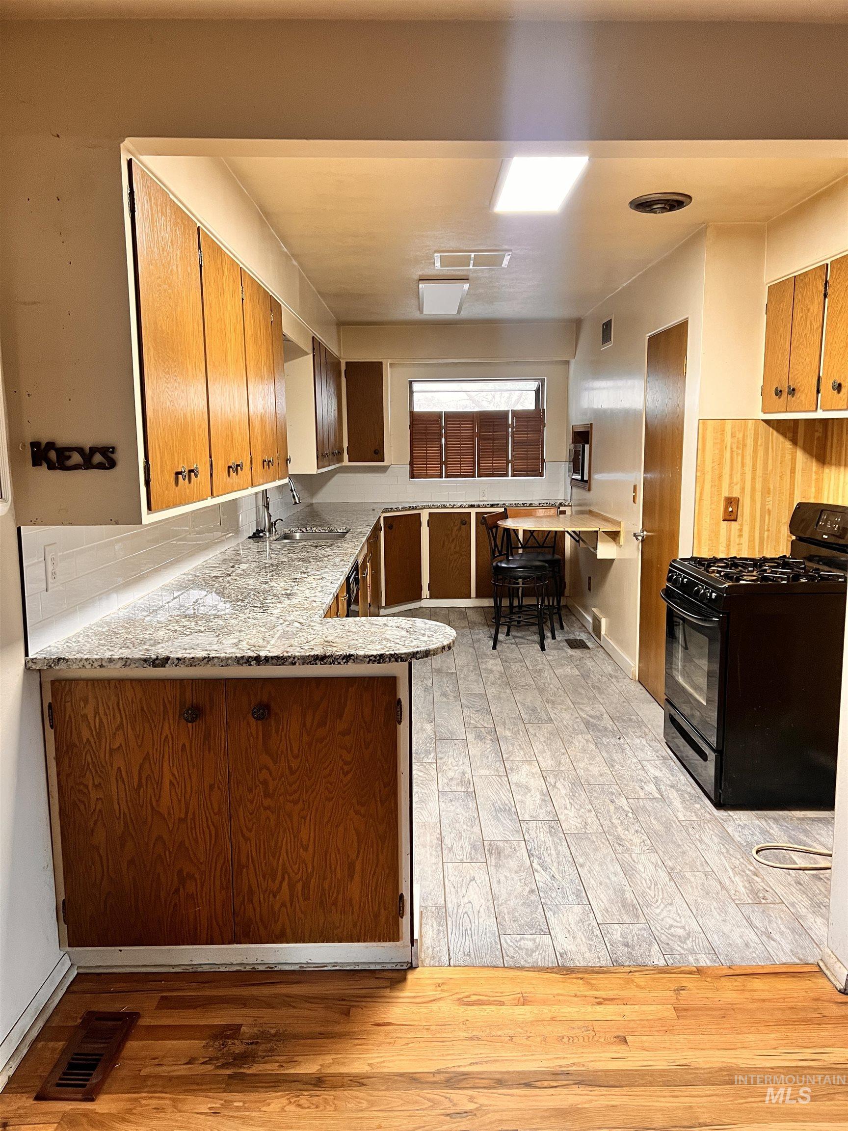 4514 W. Camas St., Boise, Idaho 83705, 3 Bedrooms, 2 Bathrooms, Residential For Sale, Price $475,000, 98967439