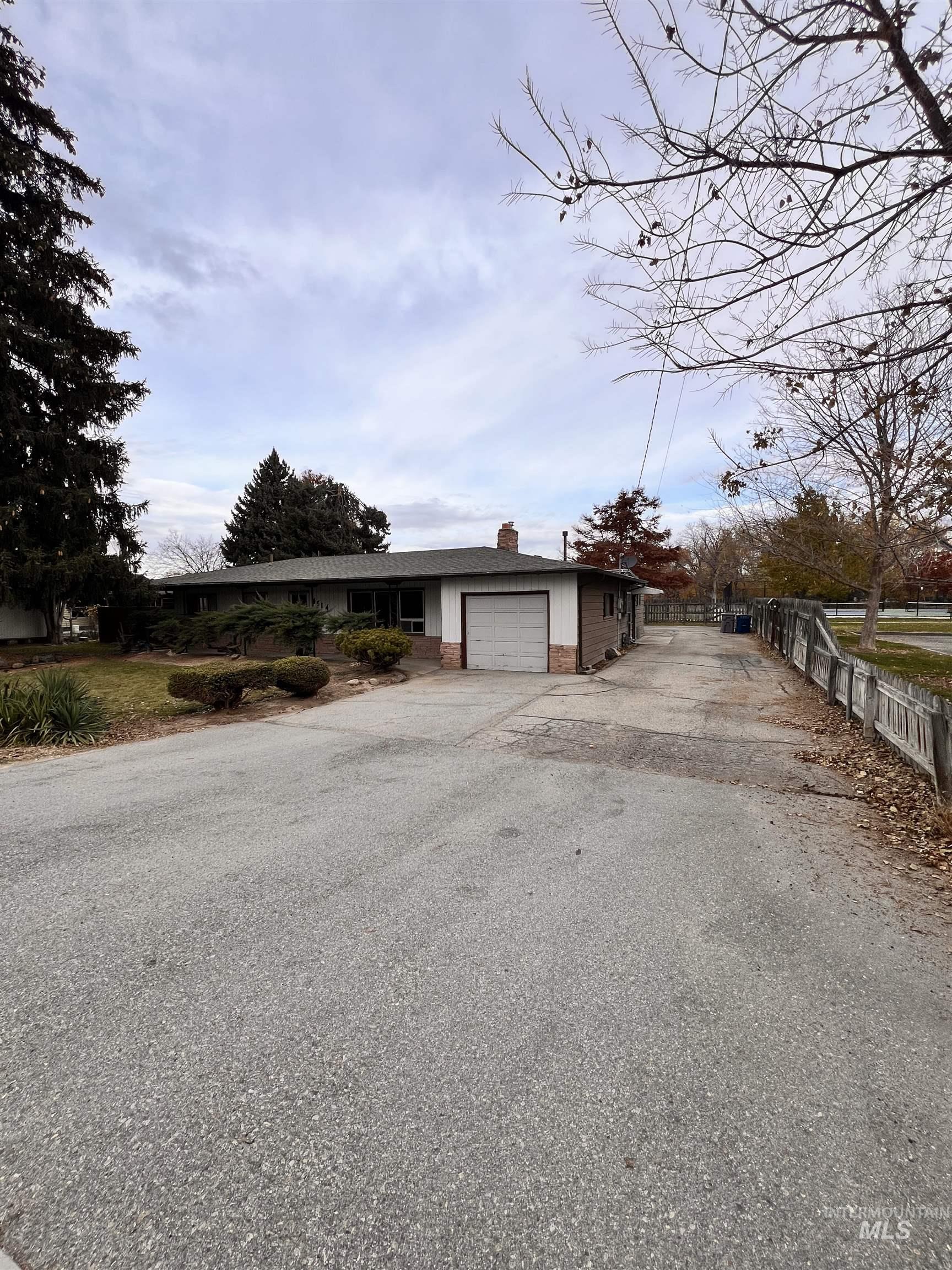 4514 W. Camas St., Boise, Idaho 83705, 3 Bedrooms, 2 Bathrooms, Residential For Sale, Price $475,000, 98967439