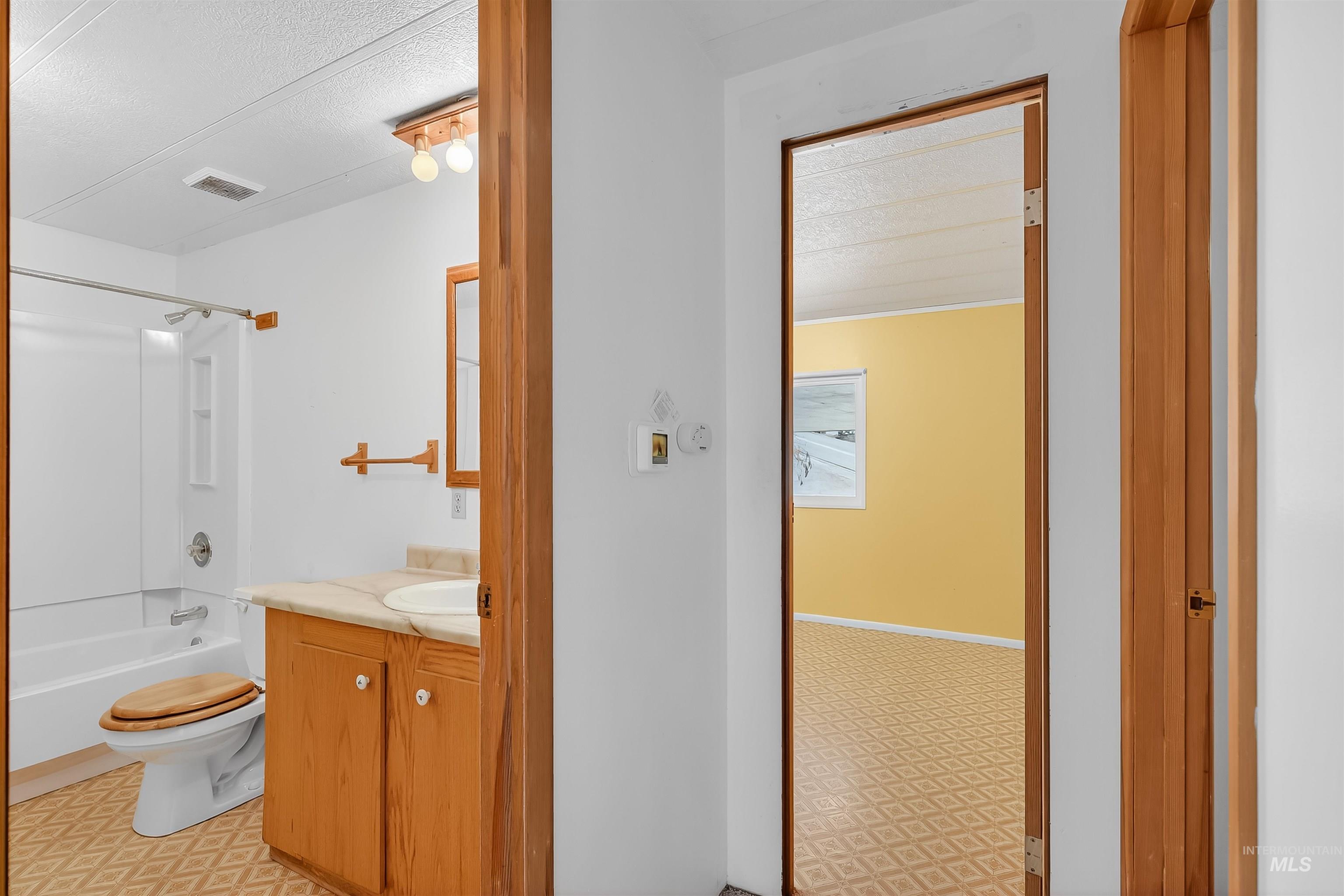 824 Main Street, Orofino, Idaho 83544, 3 Bedrooms, 2 Bathrooms, Residential For Sale, Price $259,000, 98967447