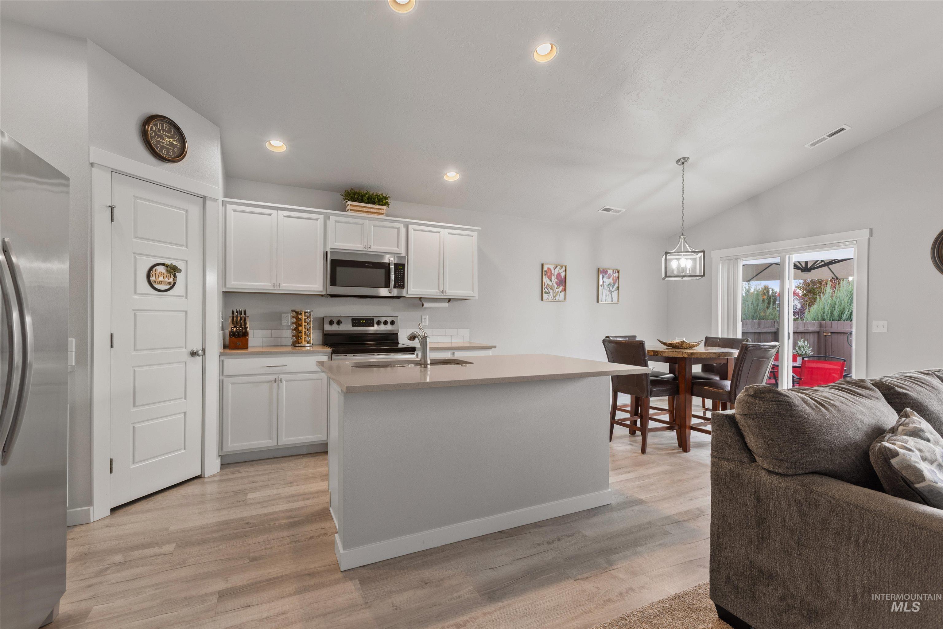 12667 W Fig Ct, Boise, Idaho 83713, 3 Bedrooms, 2 Bathrooms, Residential For Sale, Price $456,900, 98967448