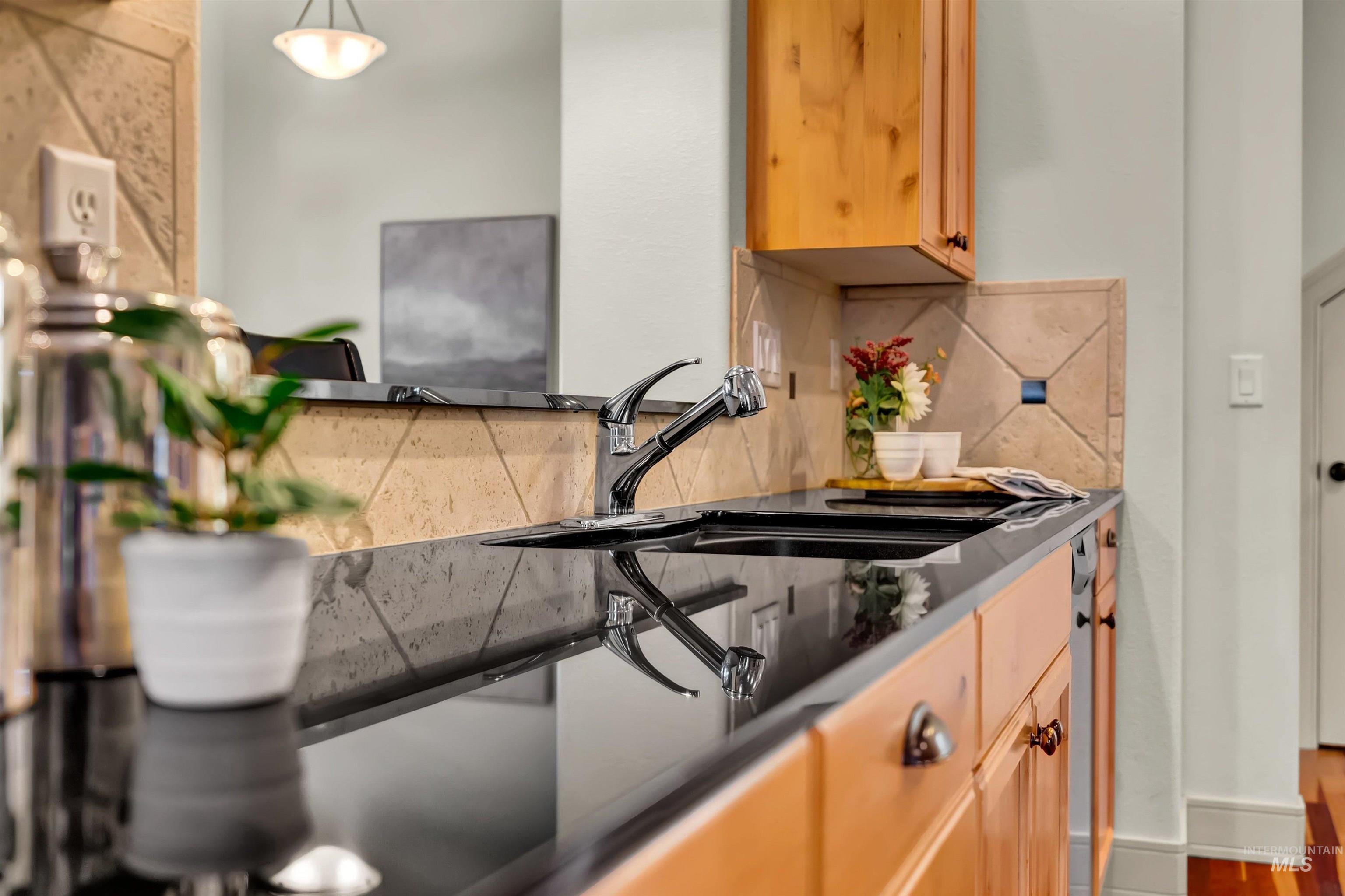 12733 N 10th Avenue, Boise, Idaho 83714-9333, 4 Bedrooms, 2.5 Bathrooms, Residential For Sale, Price $659,900, 98967454