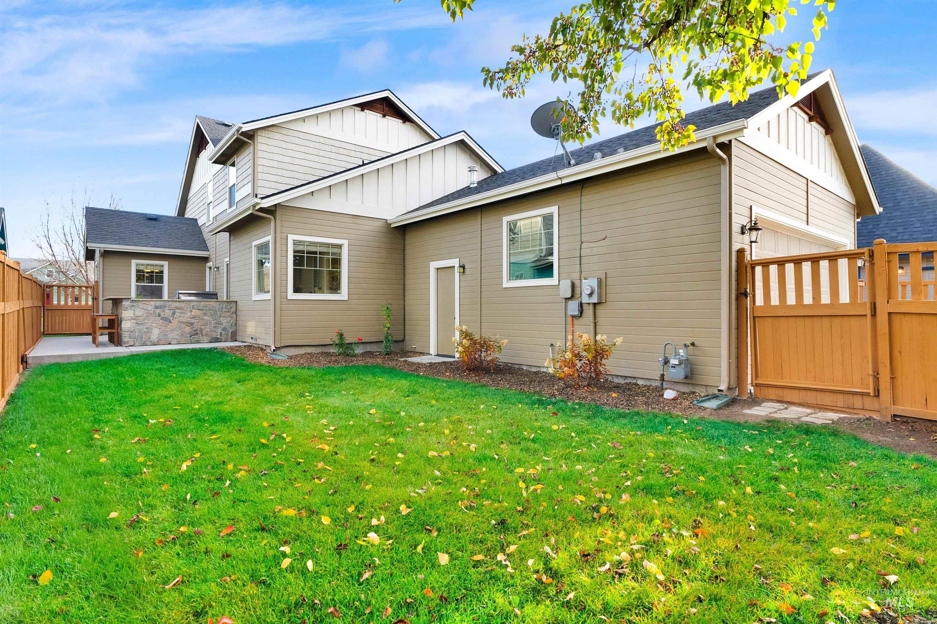 12733 N 10th Avenue, Boise, Idaho 83714-9333, 4 Bedrooms, 2.5 Bathrooms, Residential For Sale, Price $659,900, 98967454