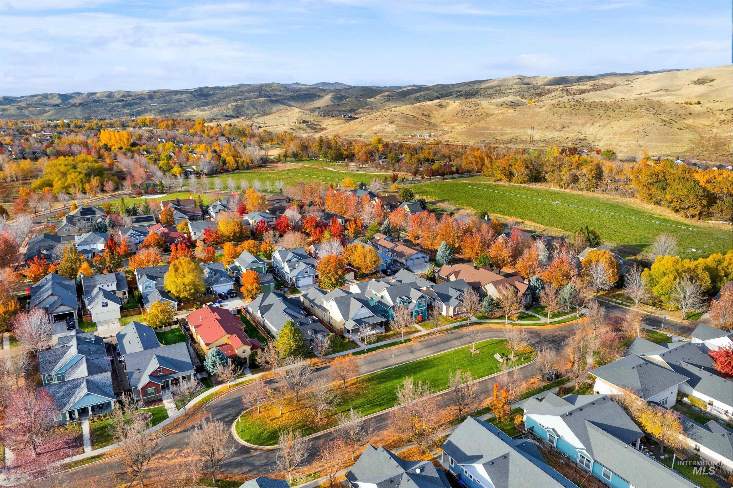 12733 N 10th Avenue, Boise, Idaho 83714-9333, 4 Bedrooms, 2.5 Bathrooms, Residential For Sale, Price $659,900, 98967454