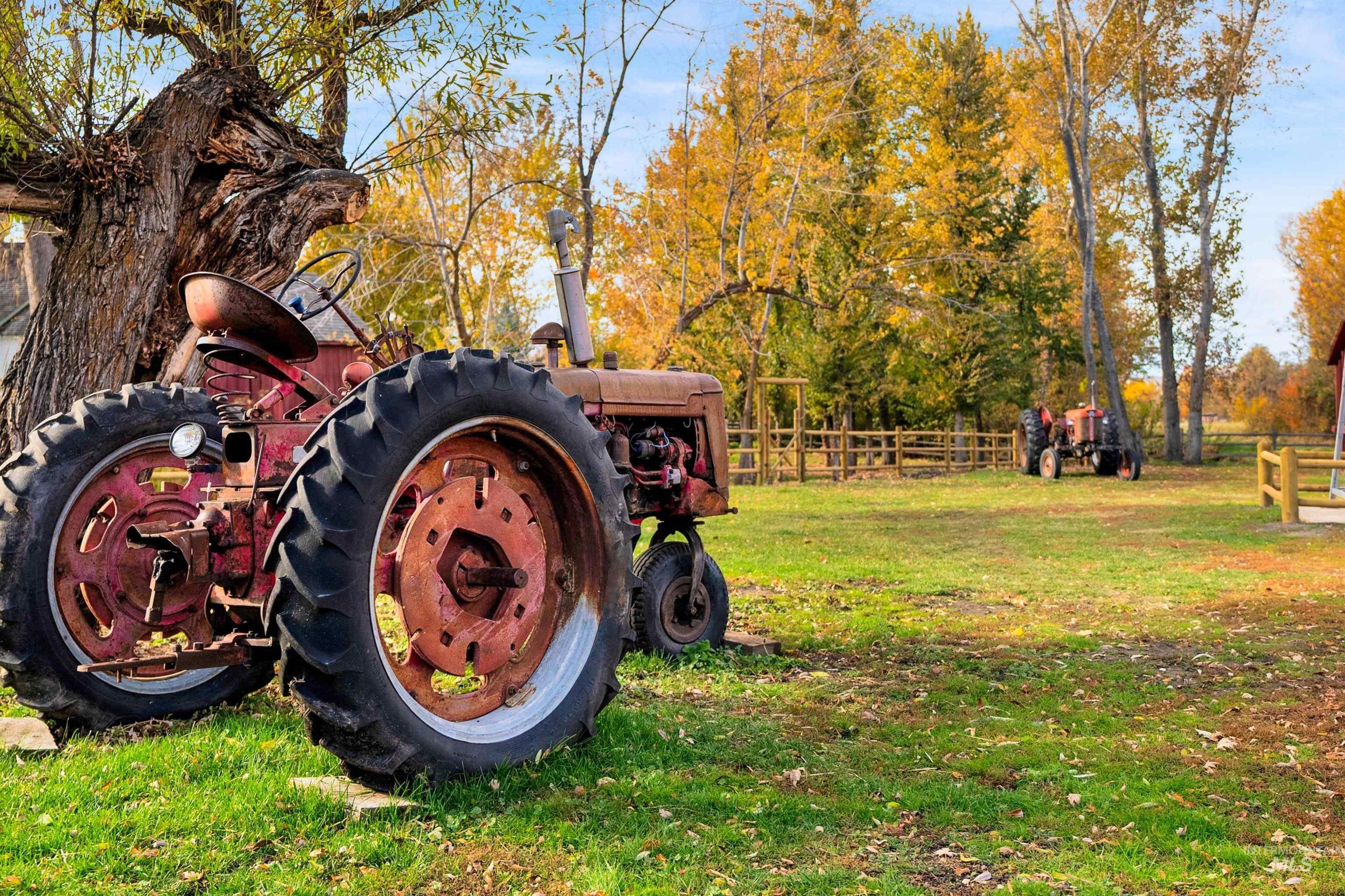 12733 N 10th Avenue, Boise, Idaho 83714-9333, 4 Bedrooms, 2.5 Bathrooms, Residential For Sale, Price $659,900, 98967454